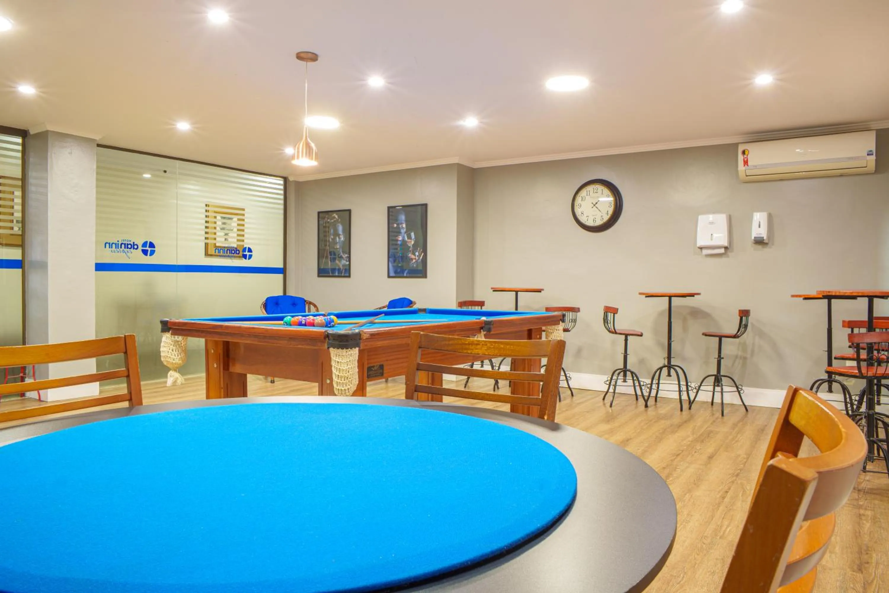 Game Room in Hotel Dan Inn Express Ribeirão Preto By Nacional Inn