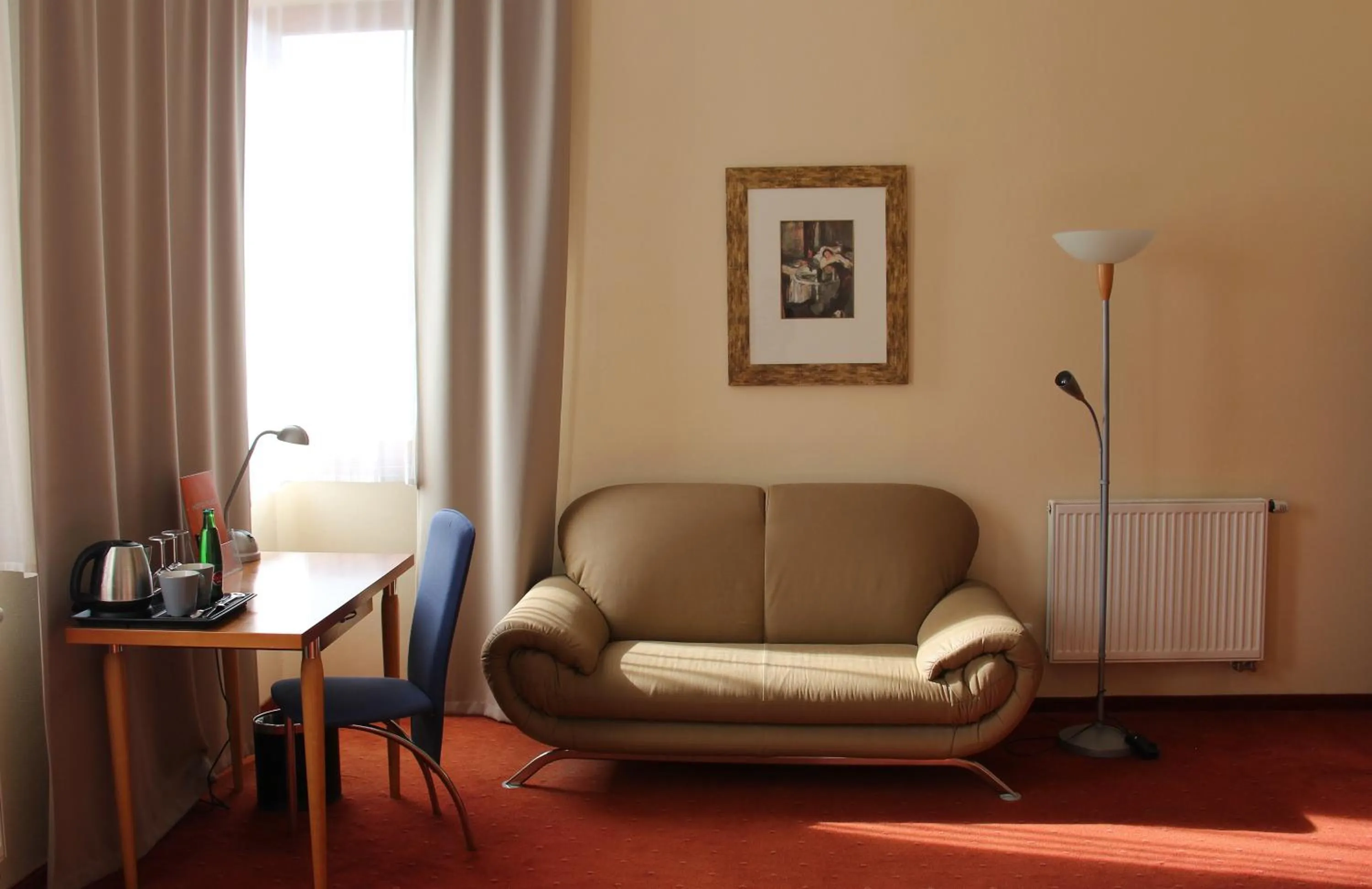 Seating Area in Hotel Plaza