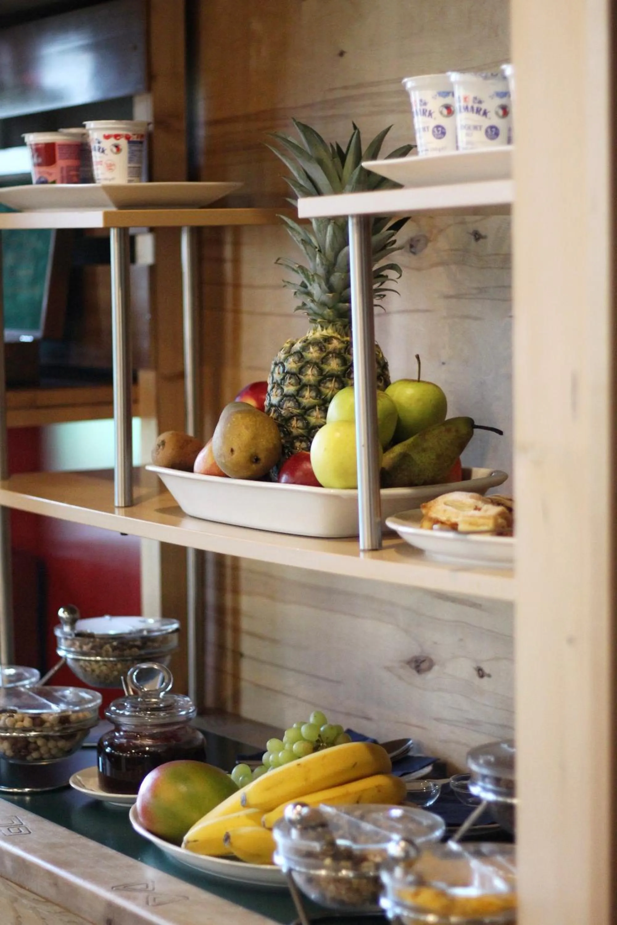 Food and drinks, Food in Hotel Plaza