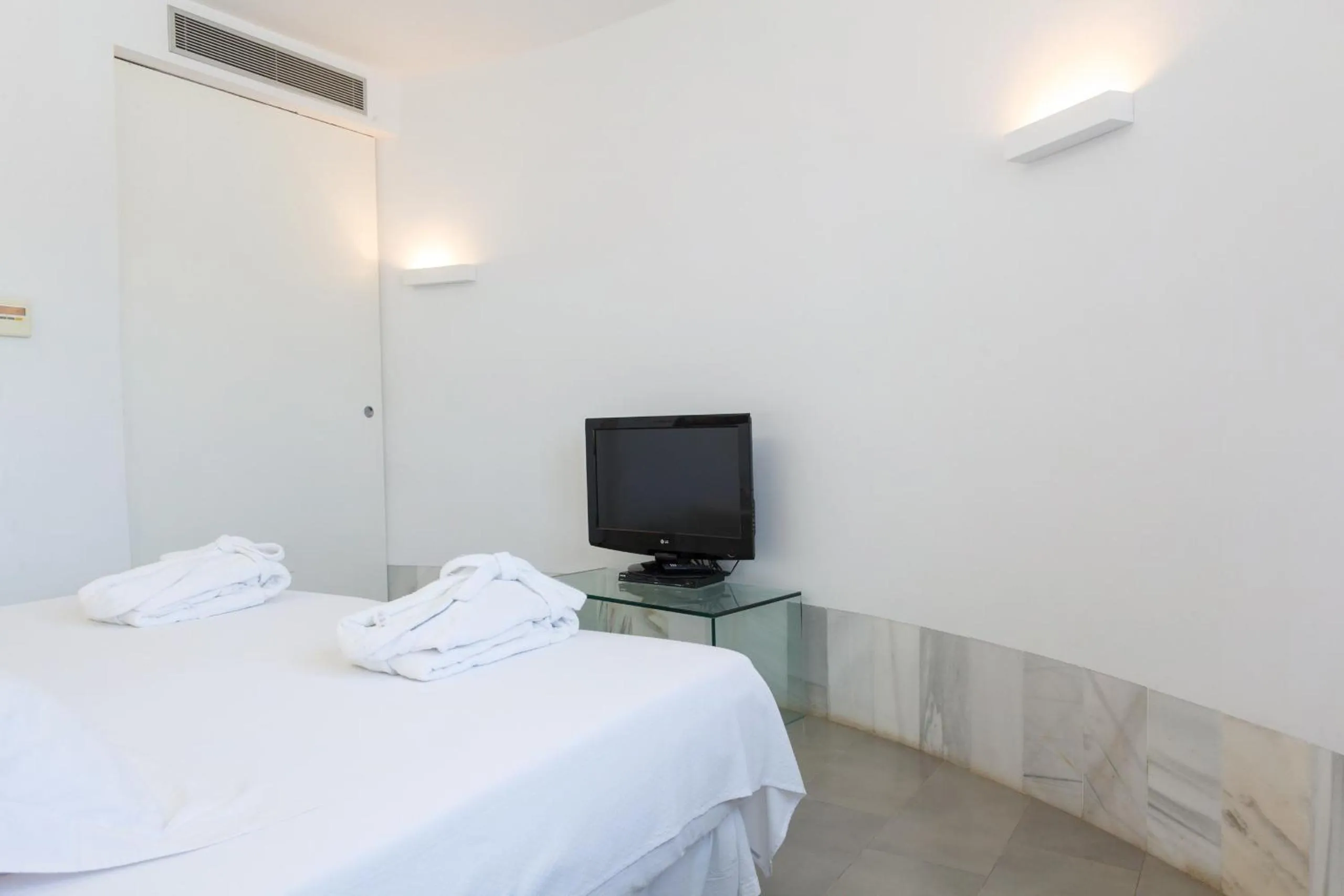 TV and multimedia, Bed in Hotel Spa Calagrande Cabo de Gata