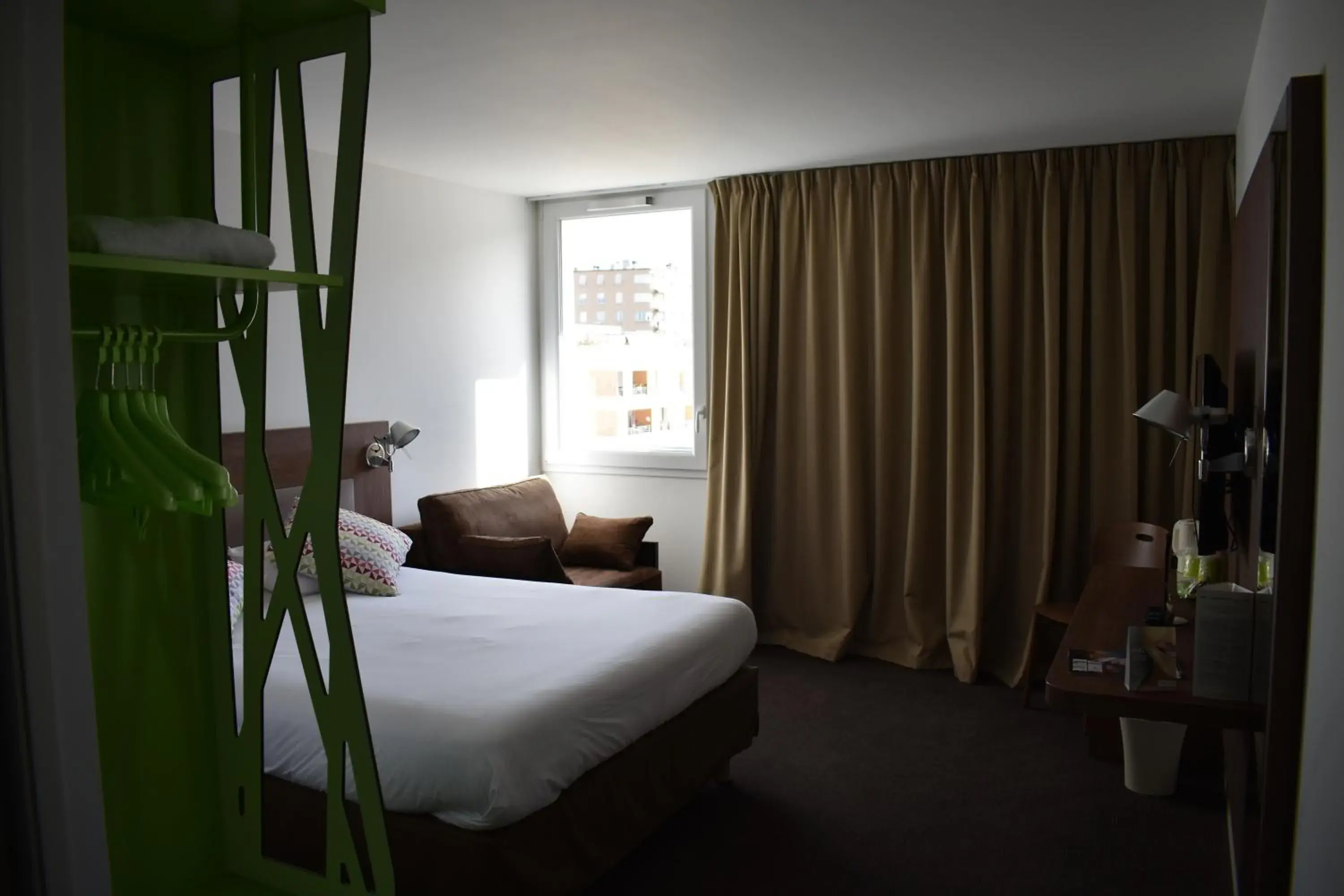 1 Double Bed 1 Single Bed in Campanile Ales Centre - Cévennes 1 Double Bed 1 Single Bed in Campanile Ales Centre - Cévennes