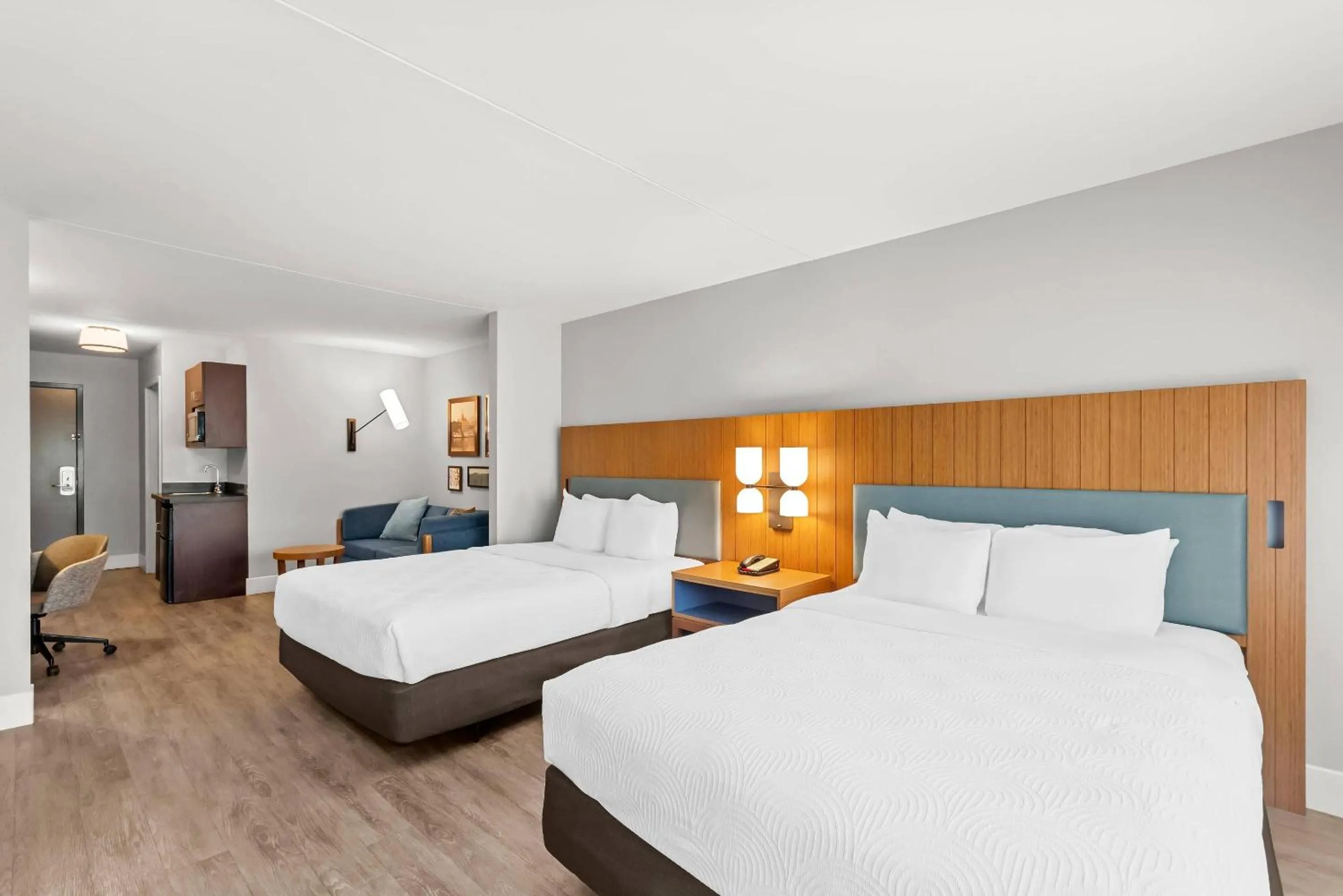 Bedroom, Bed in Country Inn & Suites Etown