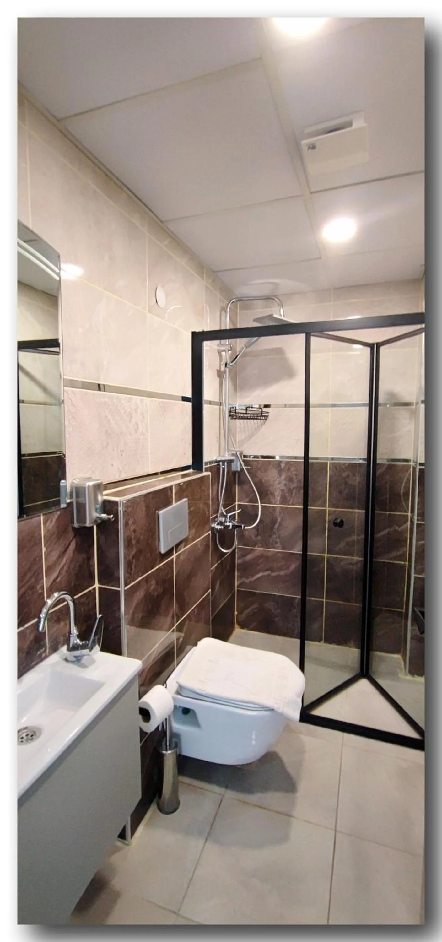 Shower in Aspendos Suites Konyaaltı Apart