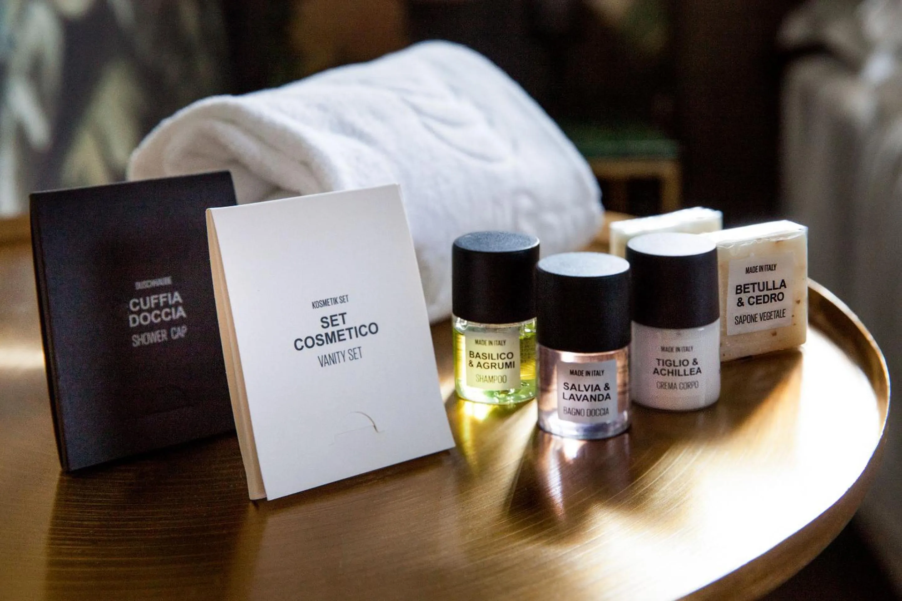 Bathroom in Hotel Savoia