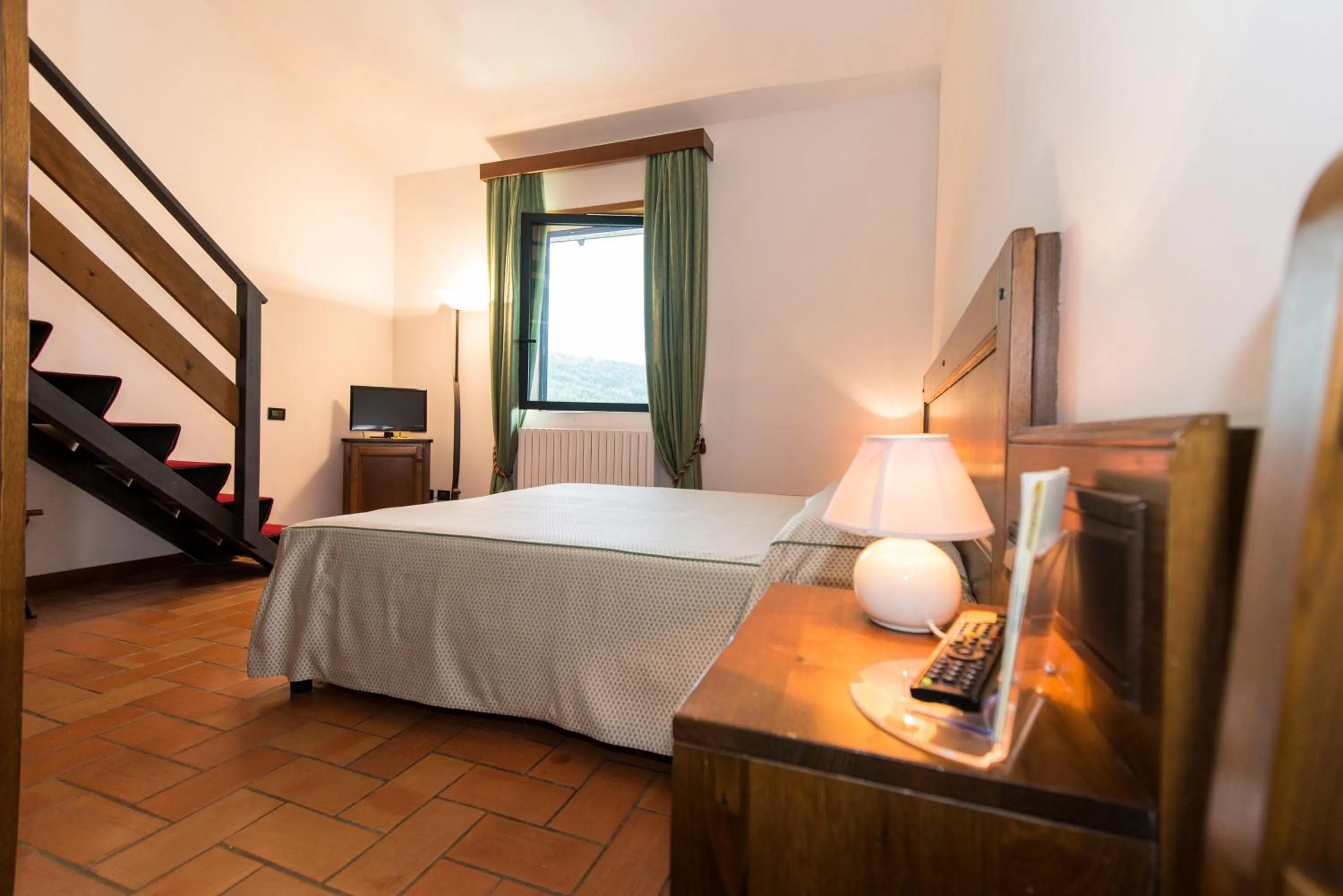 Standard Triple Room in Hotel Bellavista