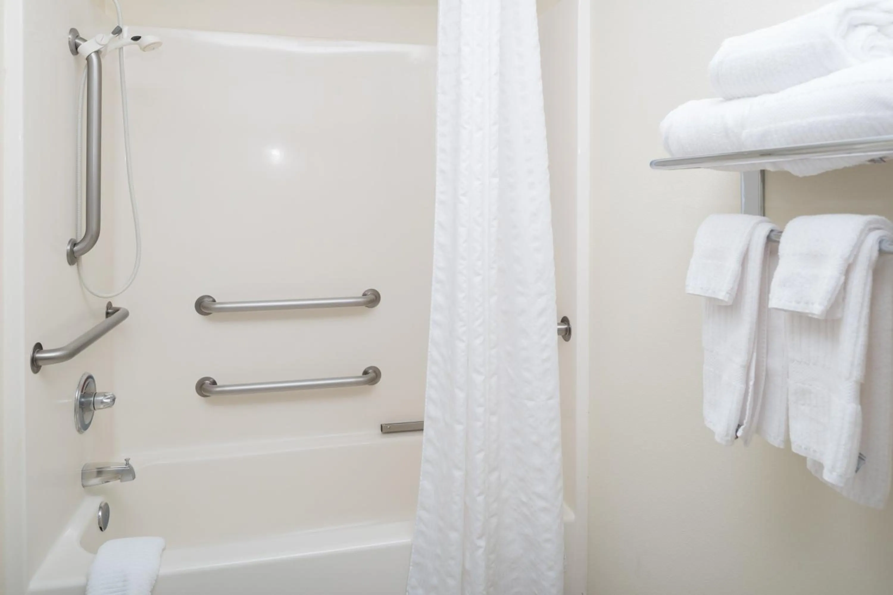 Bathroom in Candlewood Suites Olympia - Lacey by IHG