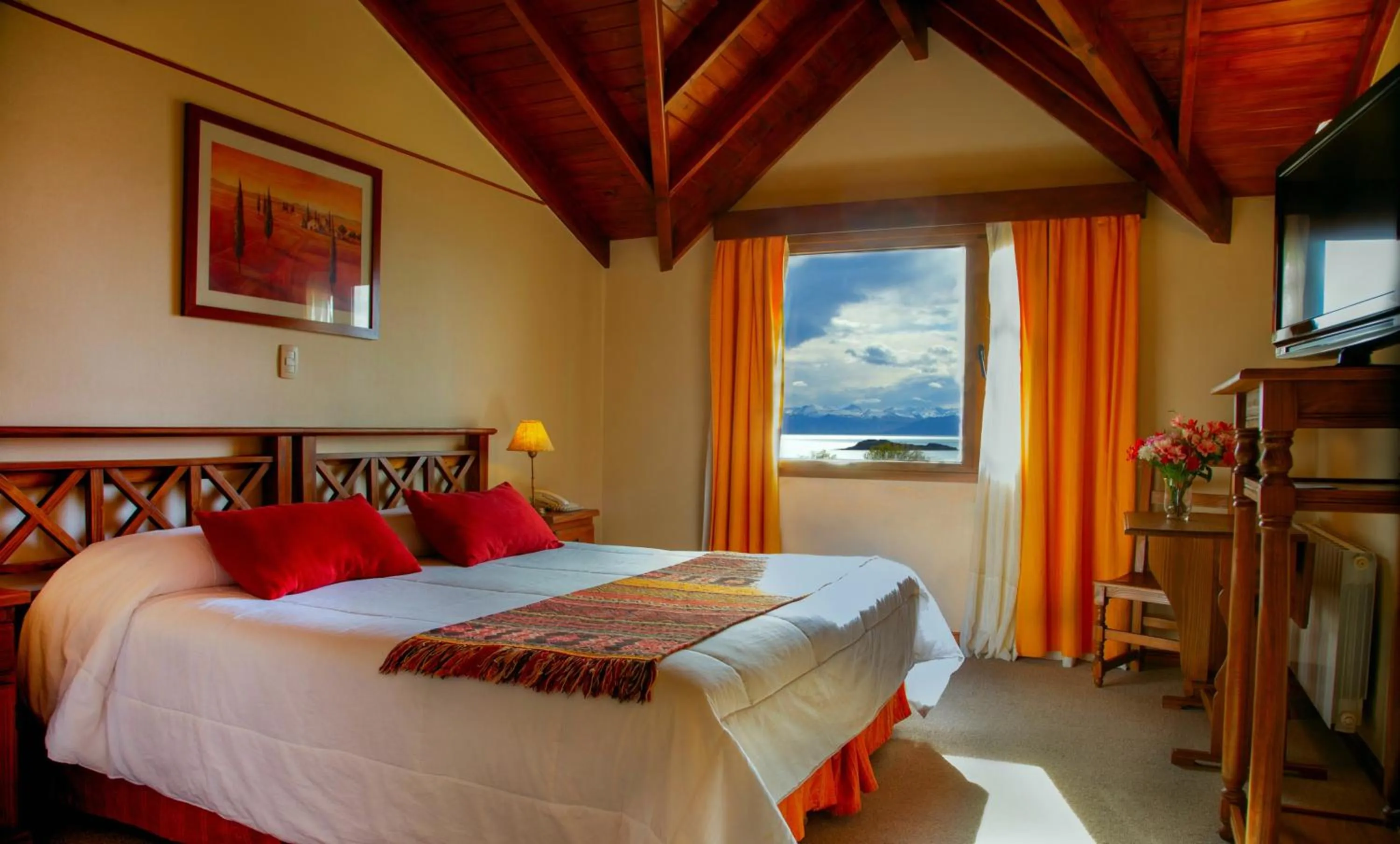 Photo of the whole room, Bed in Terraza Coirones Hotel