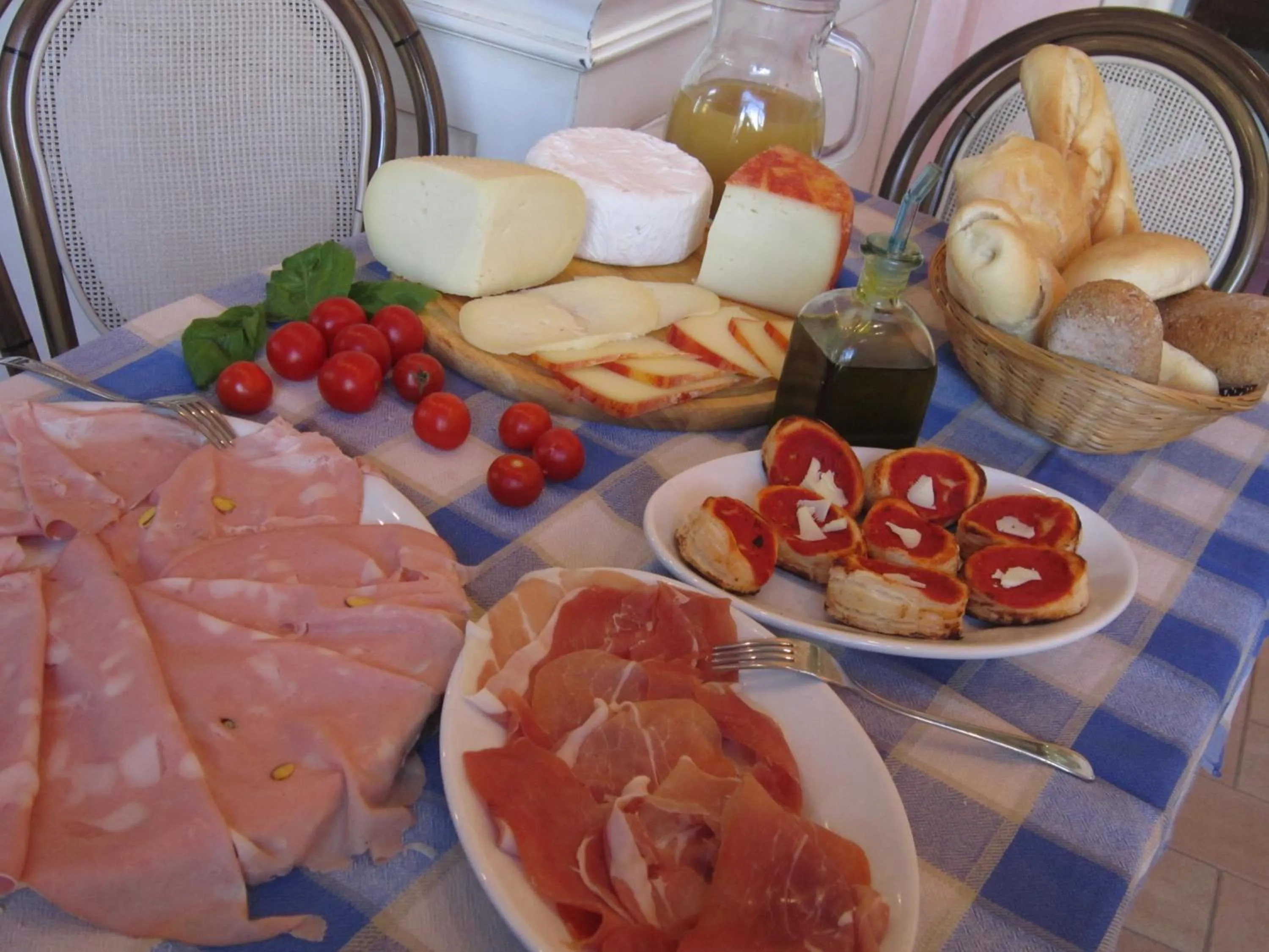 Lounge or bar in Holiday Rooms Antica Badia