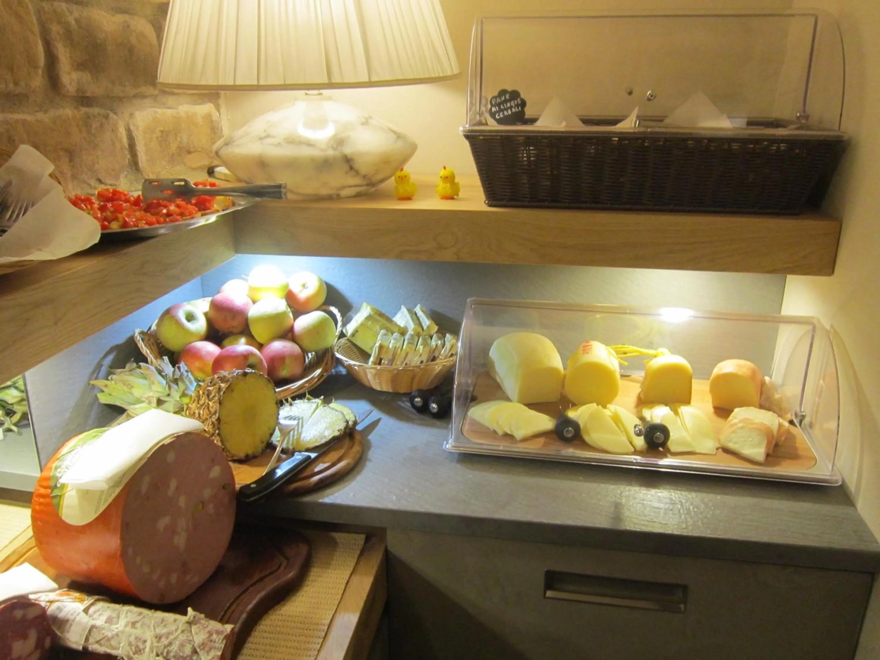 Buffet breakfast in Holiday Rooms Antica Badia