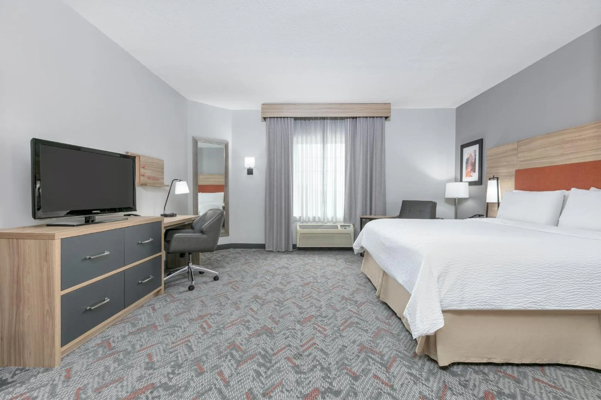 Photo of the whole room, Bed in Candlewood Suites Houston I-10 East by IHG