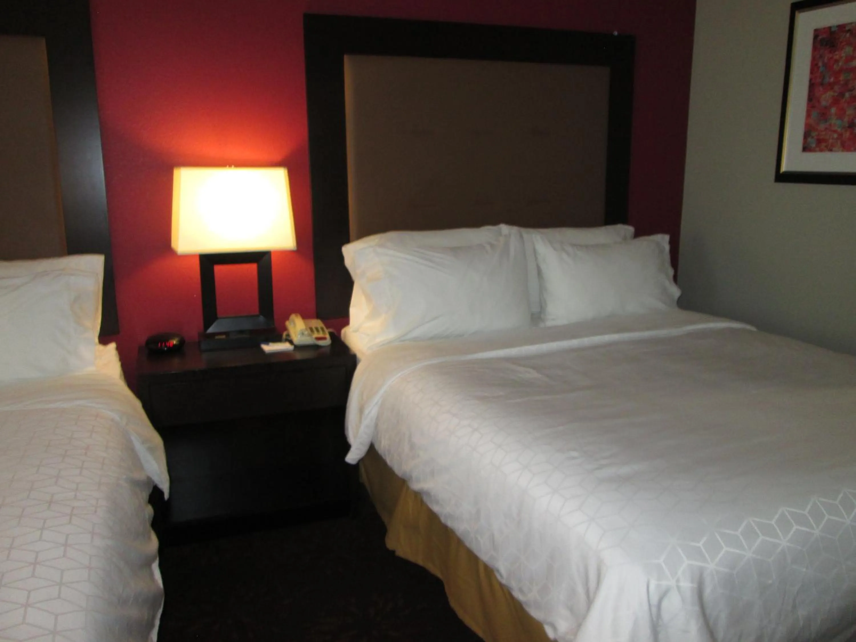 Bed in Holiday Inn Express Cloverdale - Greencastle by IHG
