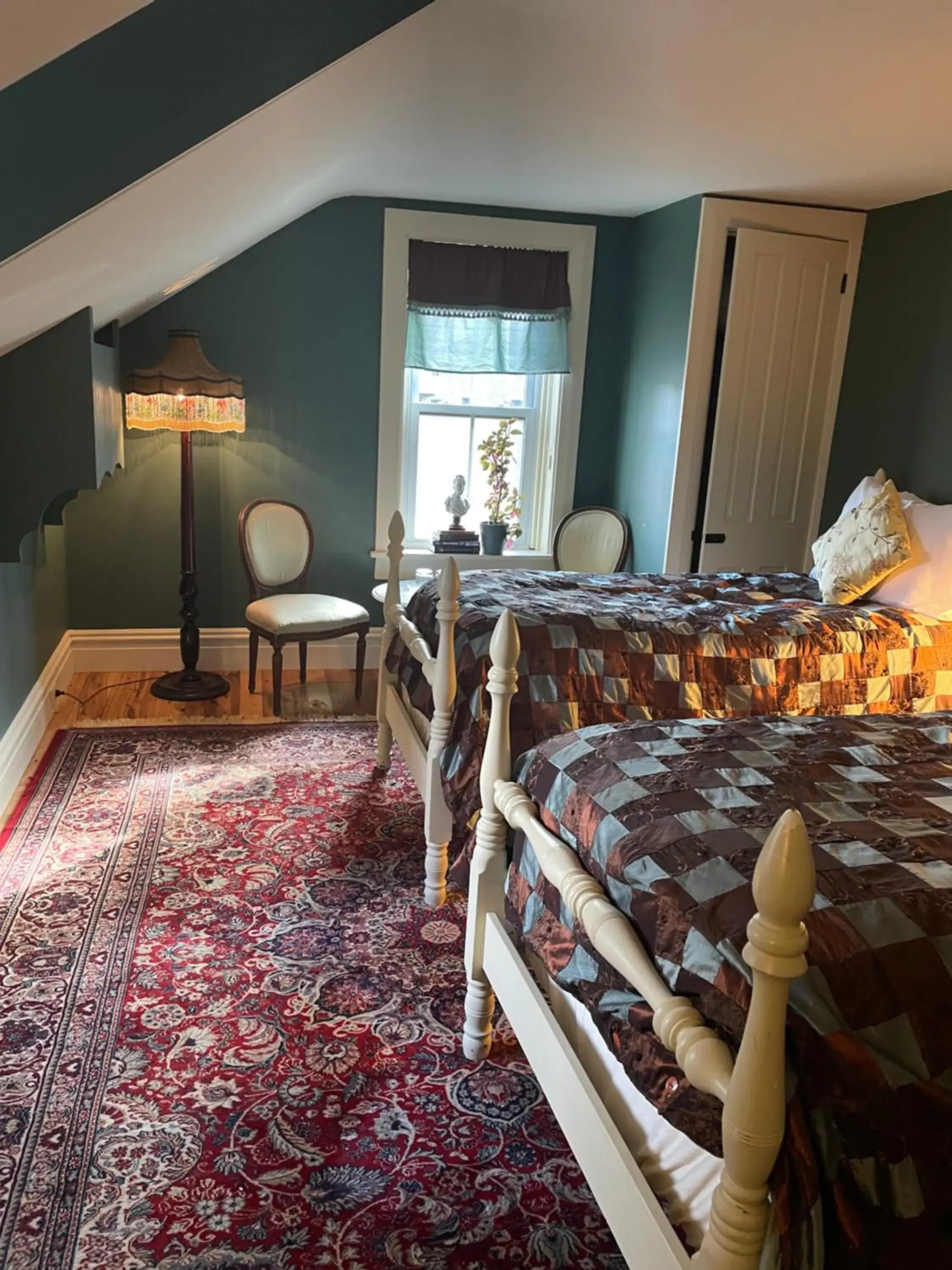 Standard Twin Room in Hollinger House Standard Twin Room in Hollinger House