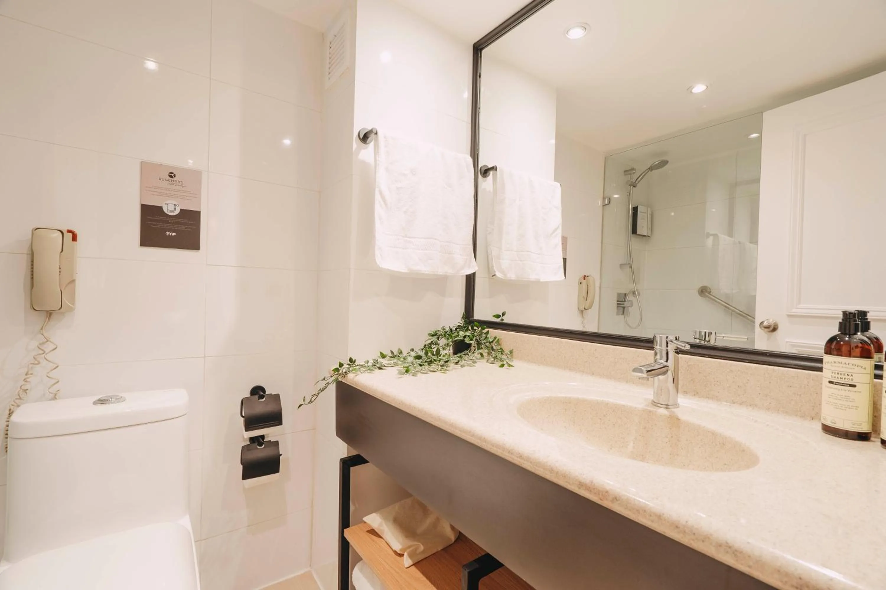 Bathroom in Rugendas Hotel Boutique by Time Hotel & Apartments