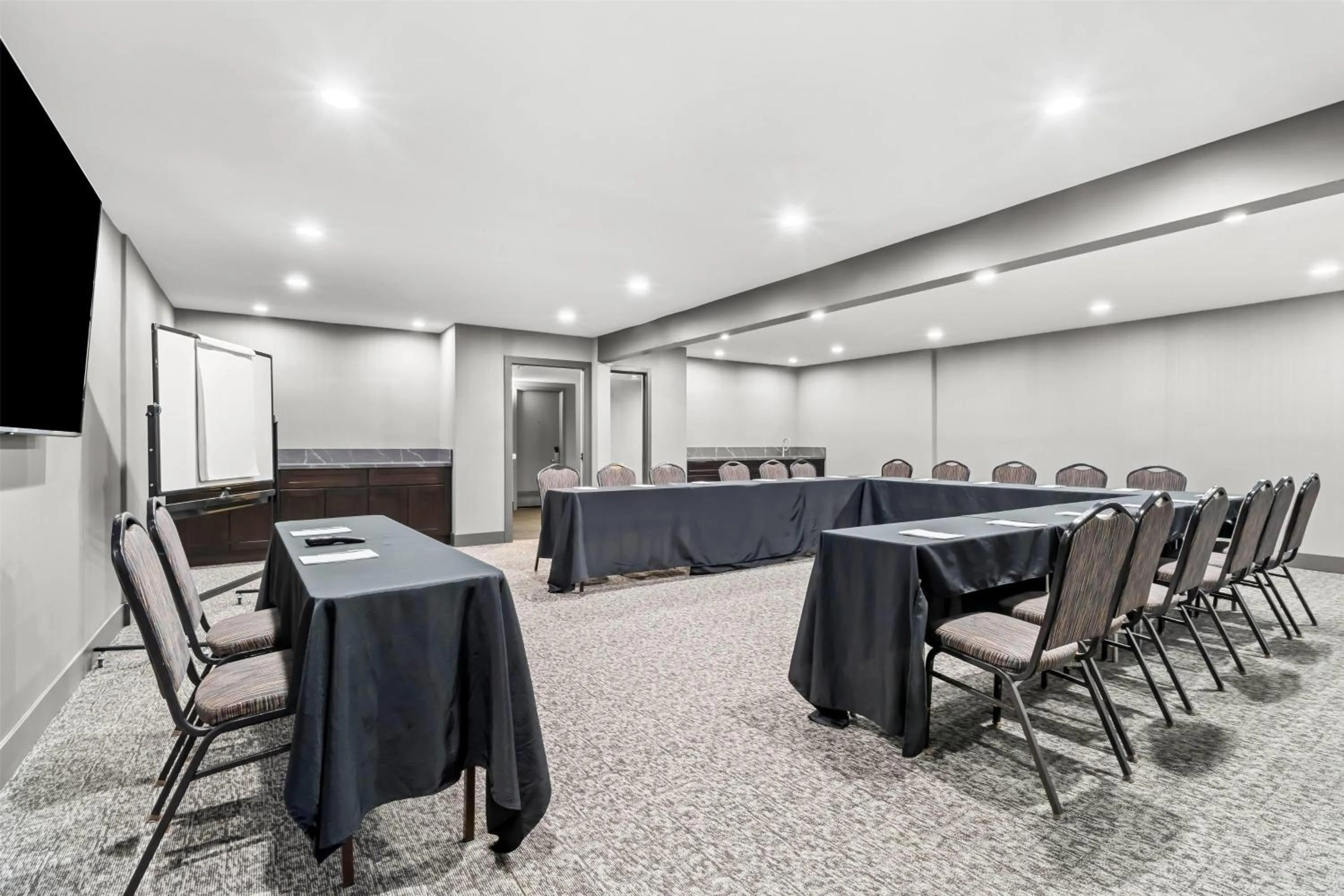 Meeting/conference room in Hourglass Hotel, Trademark Collection by Wyndham