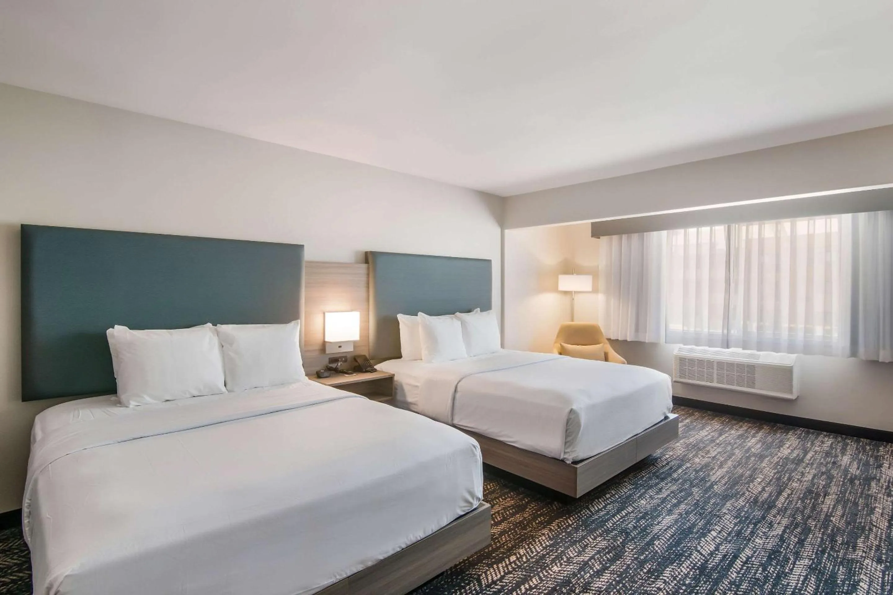 Bedroom, Bed in Hourglass Hotel, an Ascend Collection Hotel