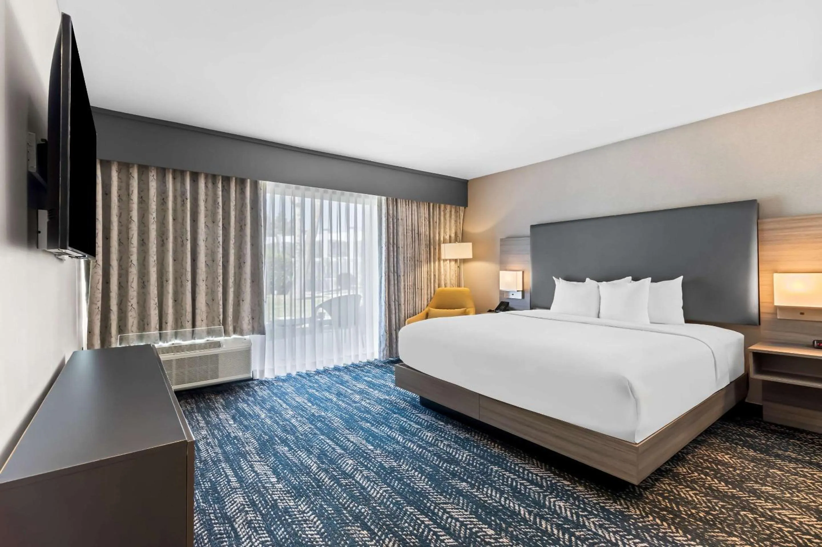 Bedroom, Bed in Hourglass Hotel, an Ascend Collection Hotel