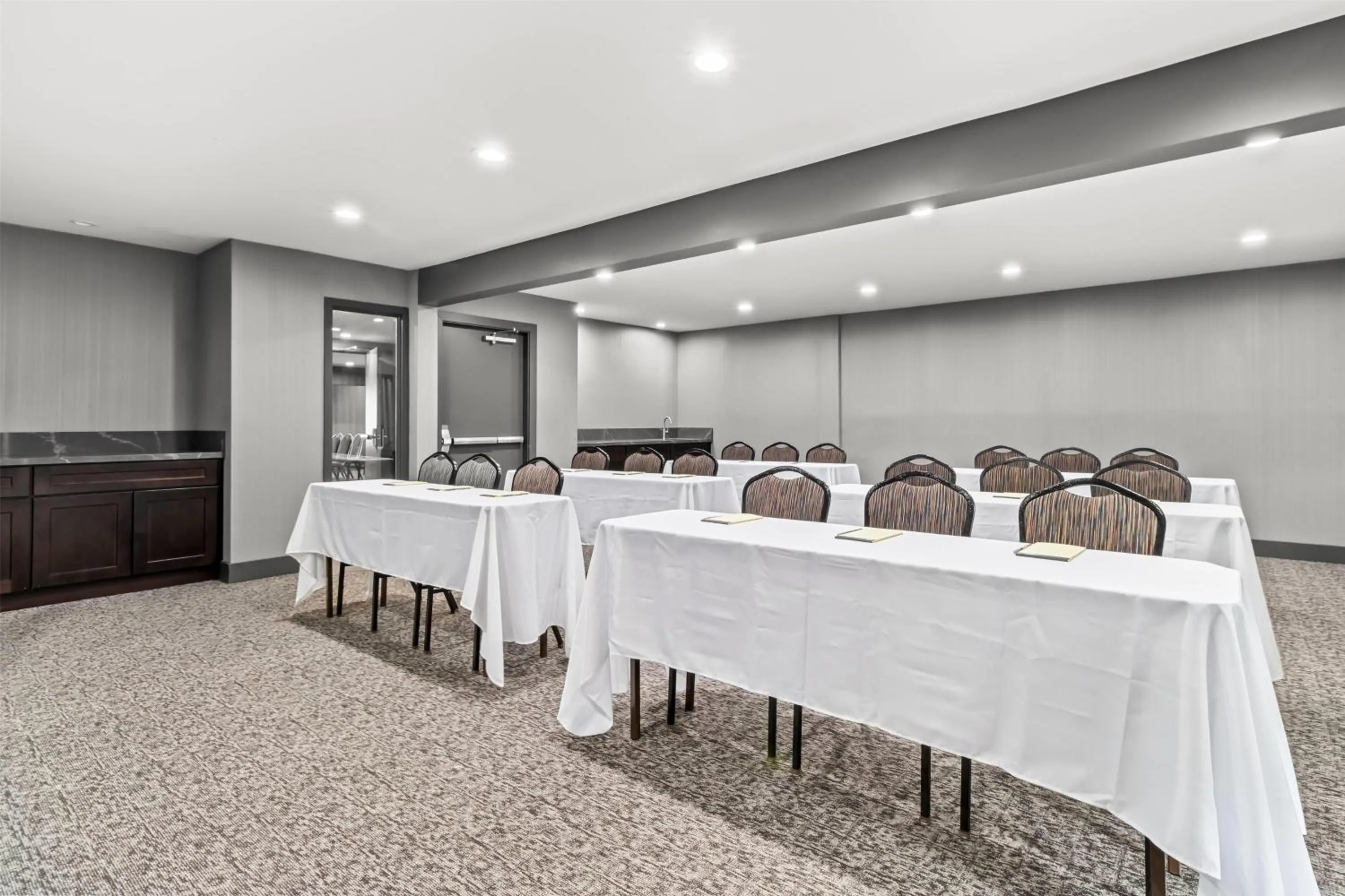 Meeting/conference room in Hourglass Hotel, Trademark Collection by Wyndham