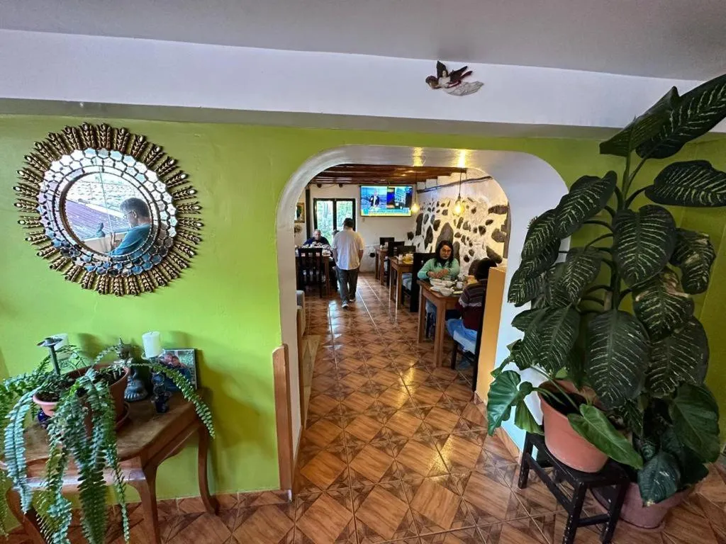 Restaurant/places to eat in Parwa Guest House