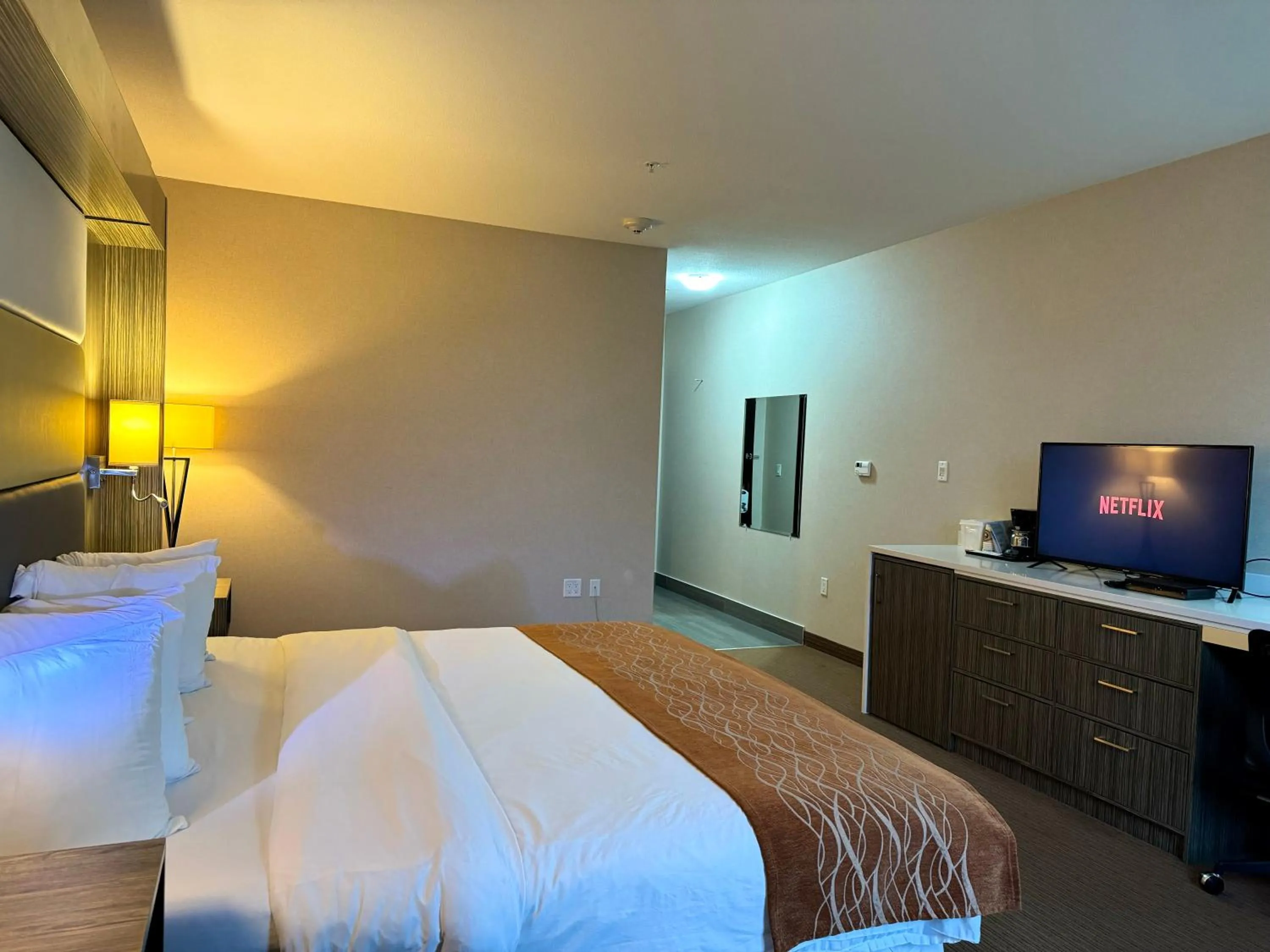 TV and multimedia, Bed in Southfort Inn