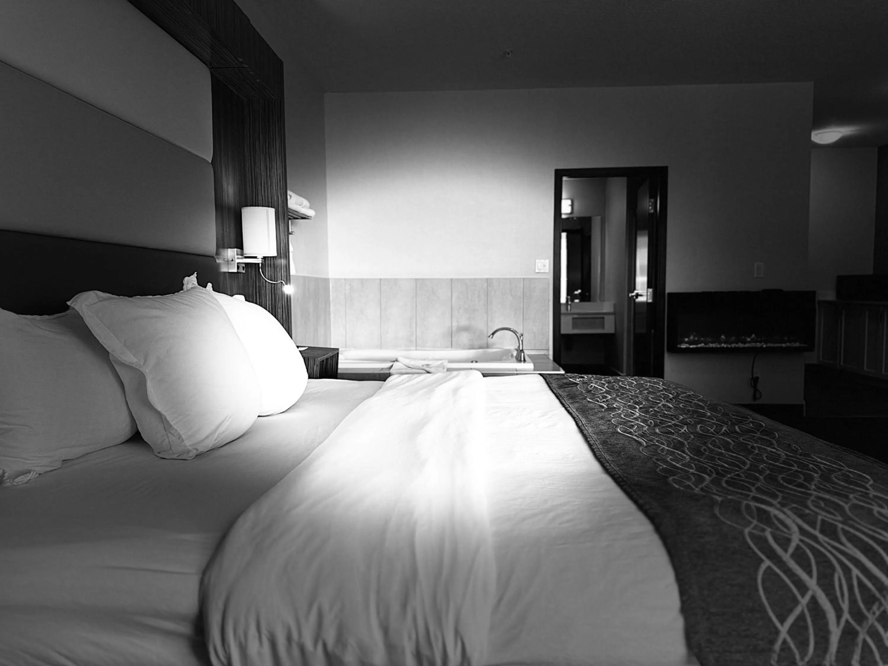 Bed in Southfort Inn