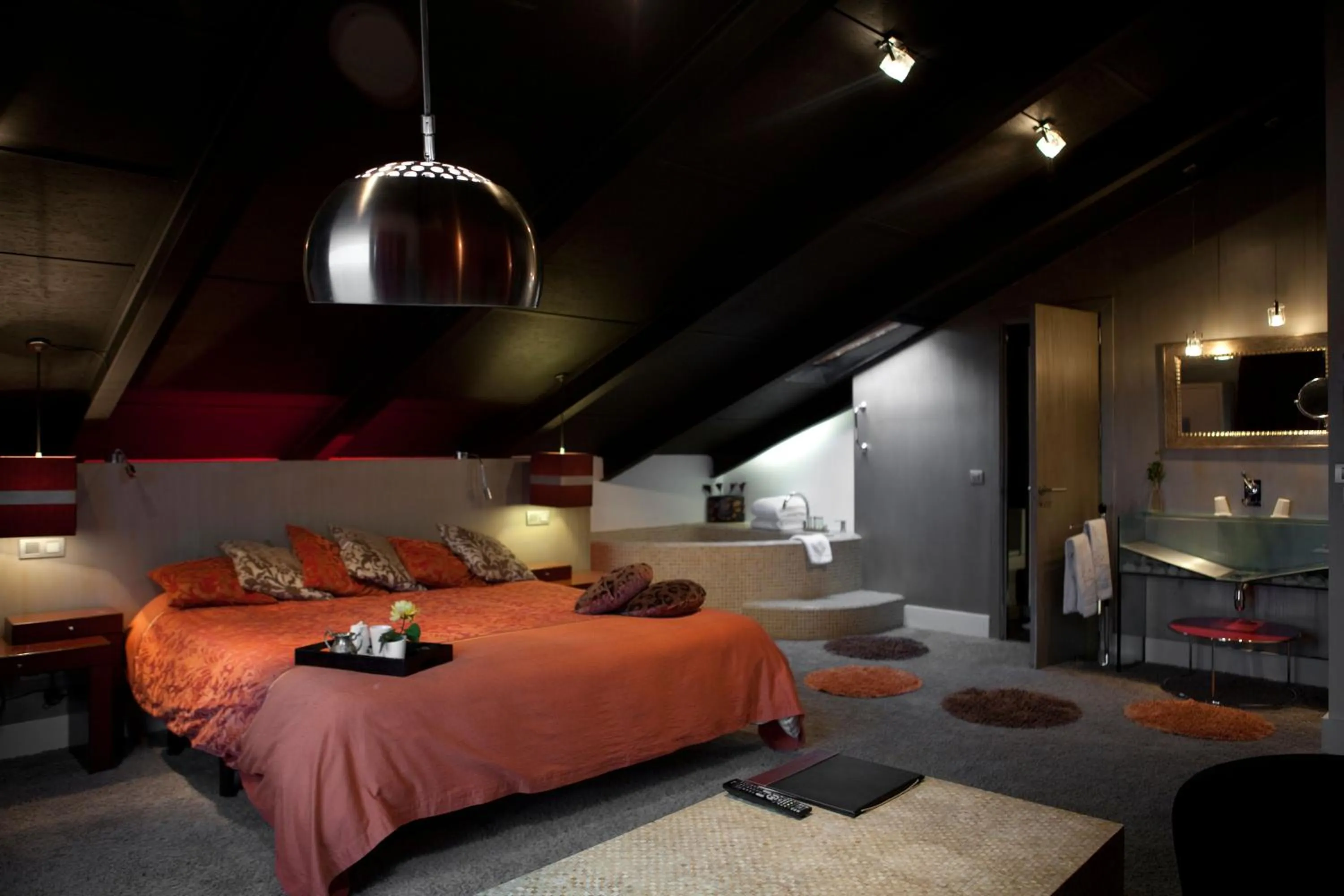 Photo of the whole room, Bed in Hotel Cardamomo Sigüenza