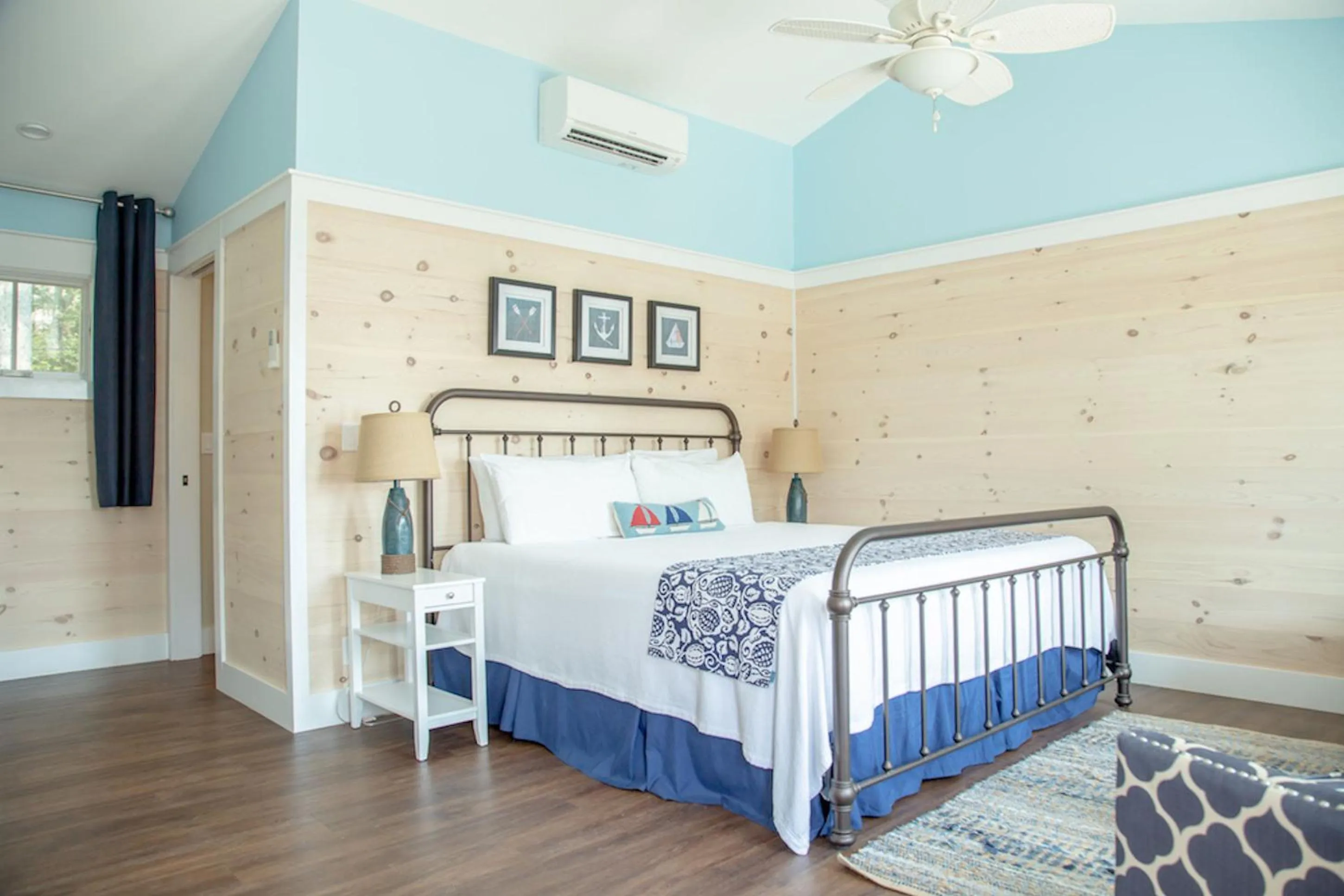 Bed in Linekin Bay Resort