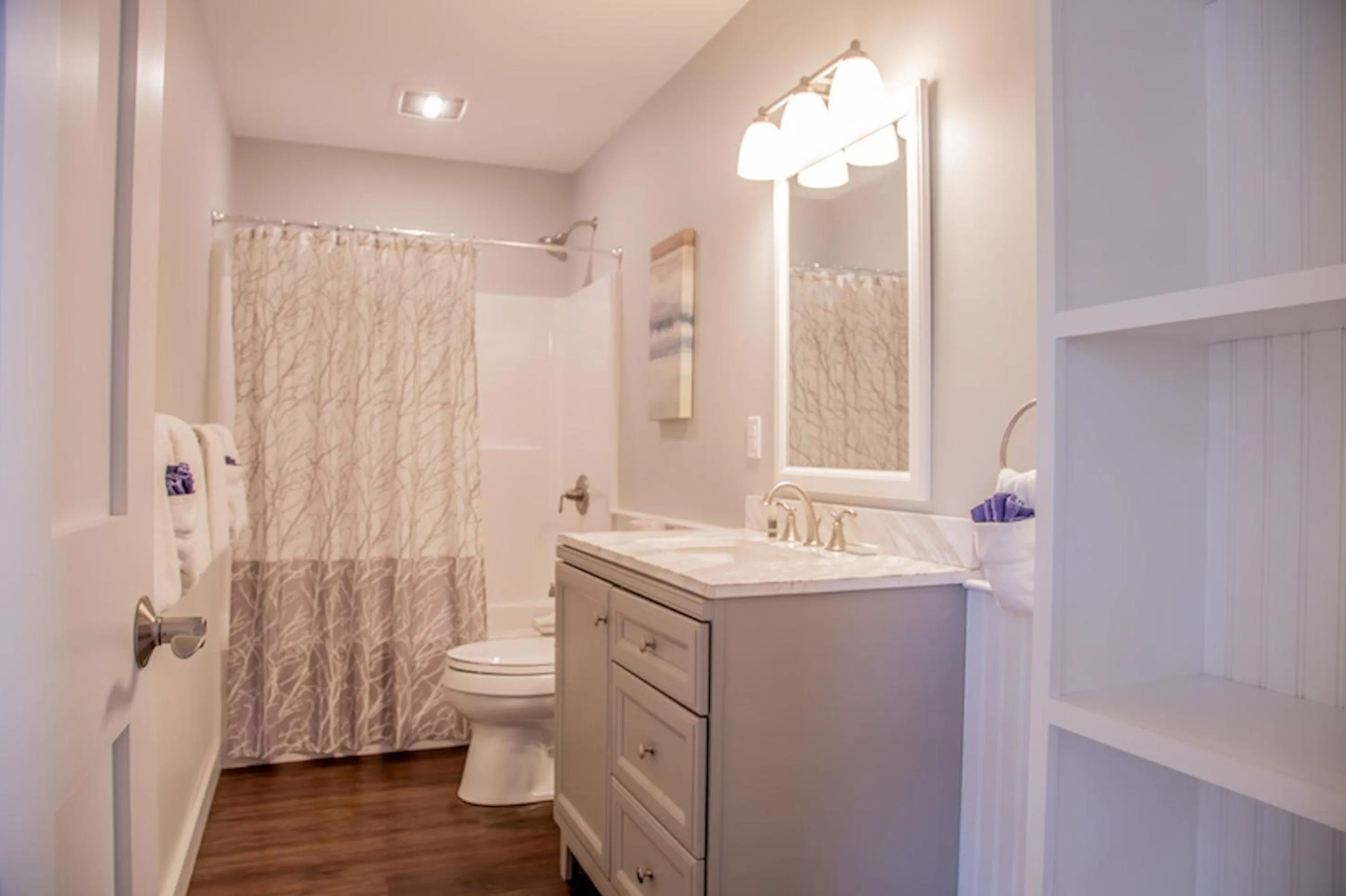 Shower in Linekin Bay Resort