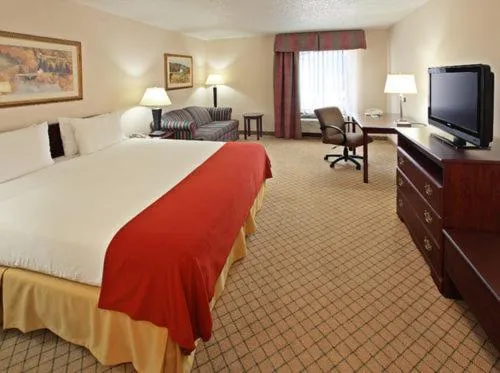 Bed in Holiday Inn Express - Hope by IHG