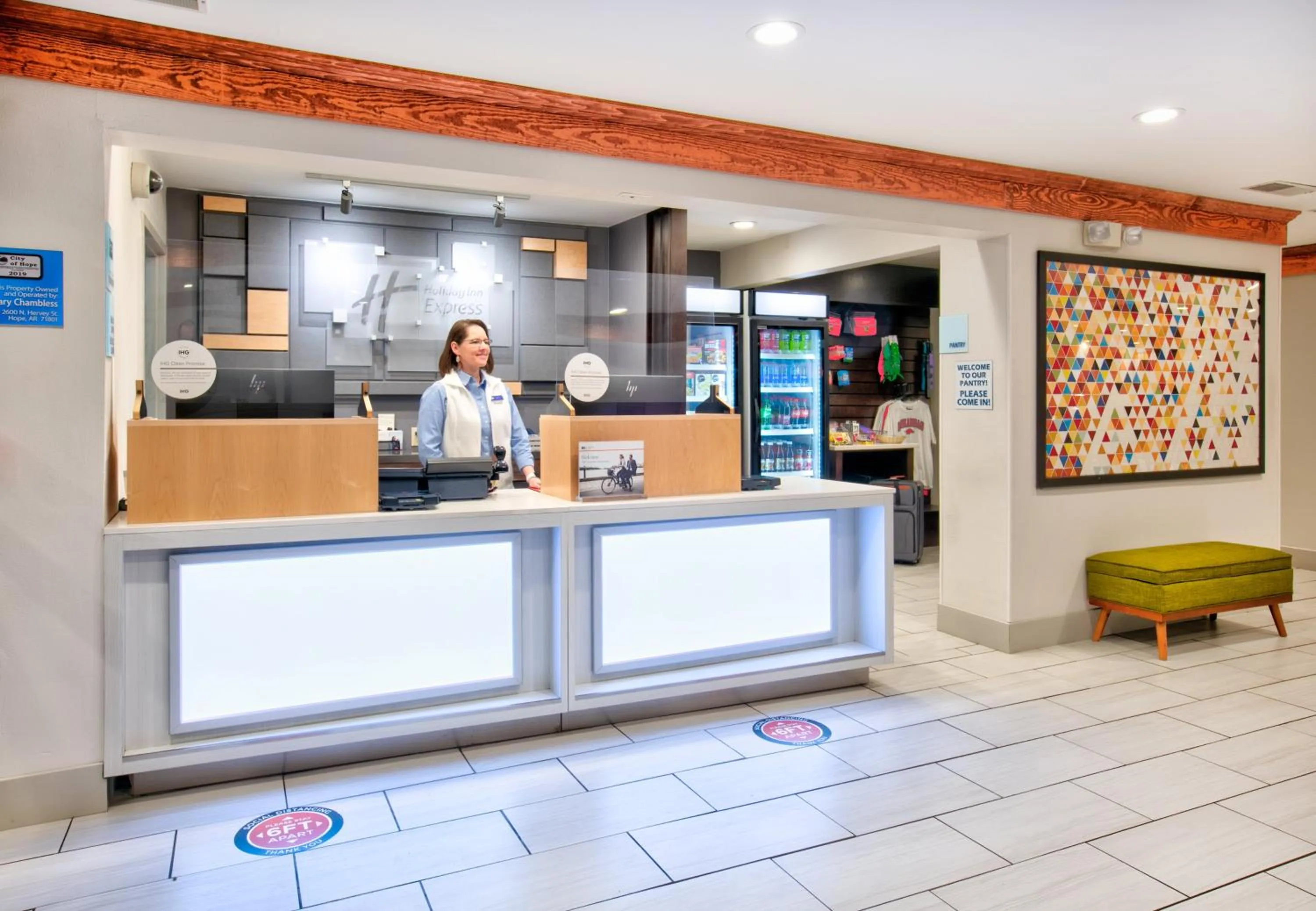 Property building in Holiday Inn Express - Hope by IHG