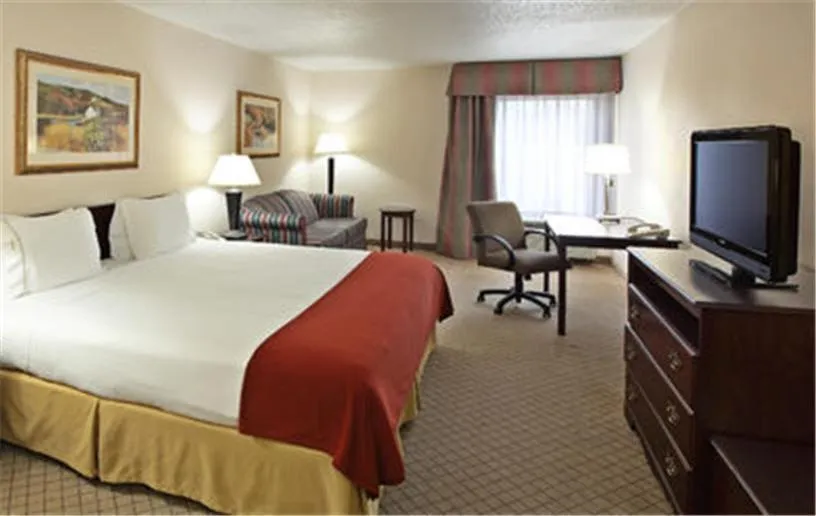 Bed in Holiday Inn Express - Hope by IHG