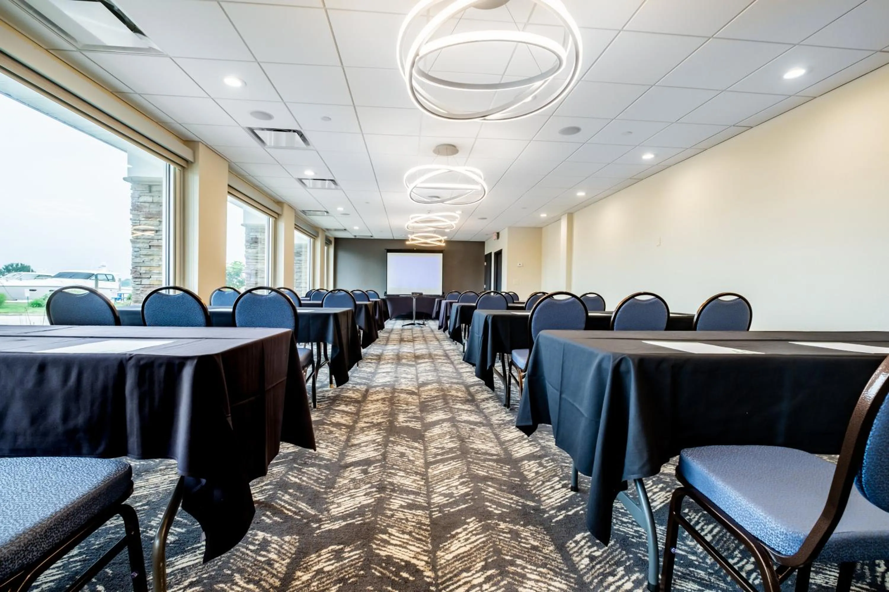 Meeting/conference room in Holiday Inn Grand Haven-Spring Lake by IHG