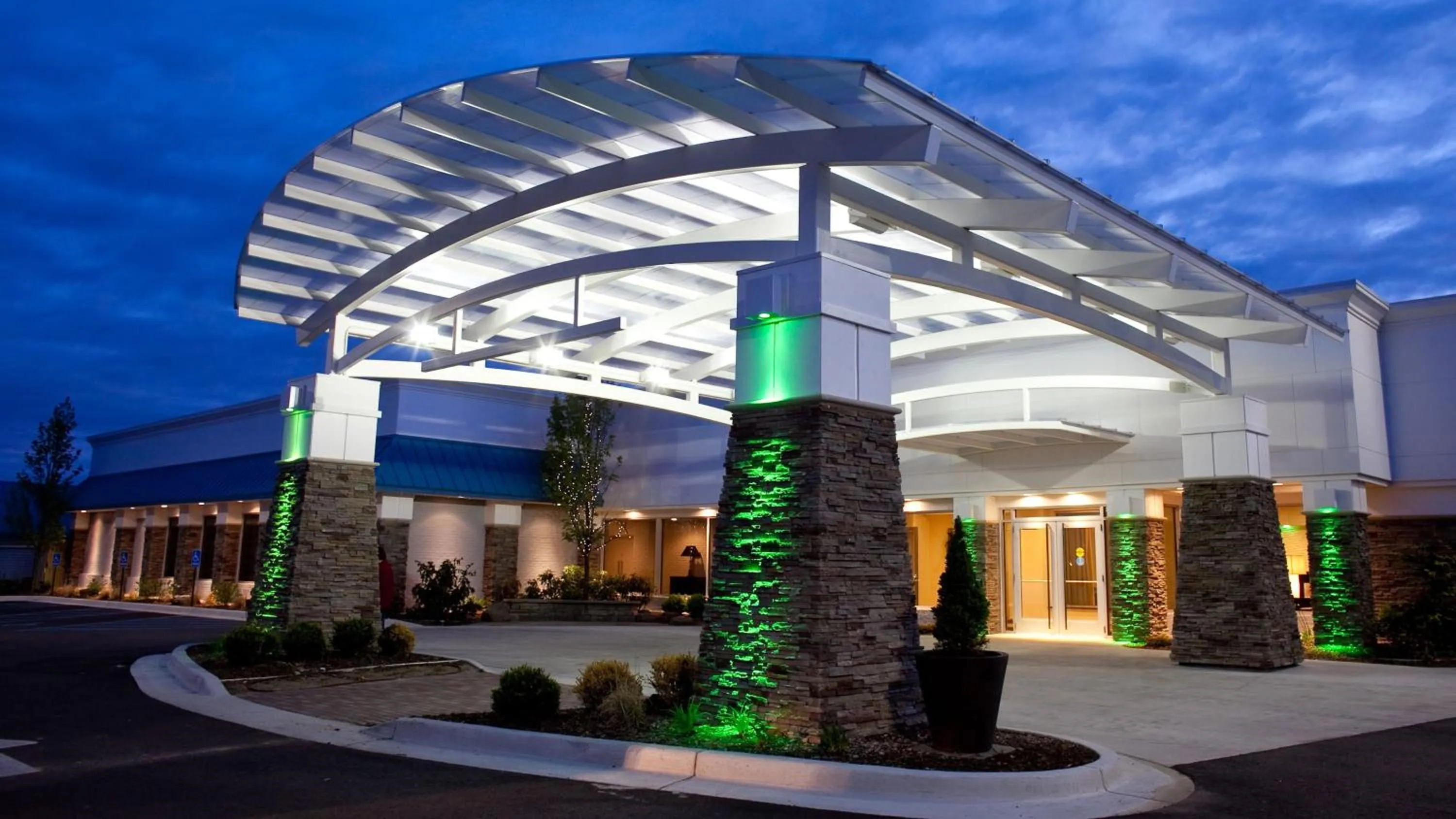 Property building in Holiday Inn Grand Haven-Spring Lake by IHG