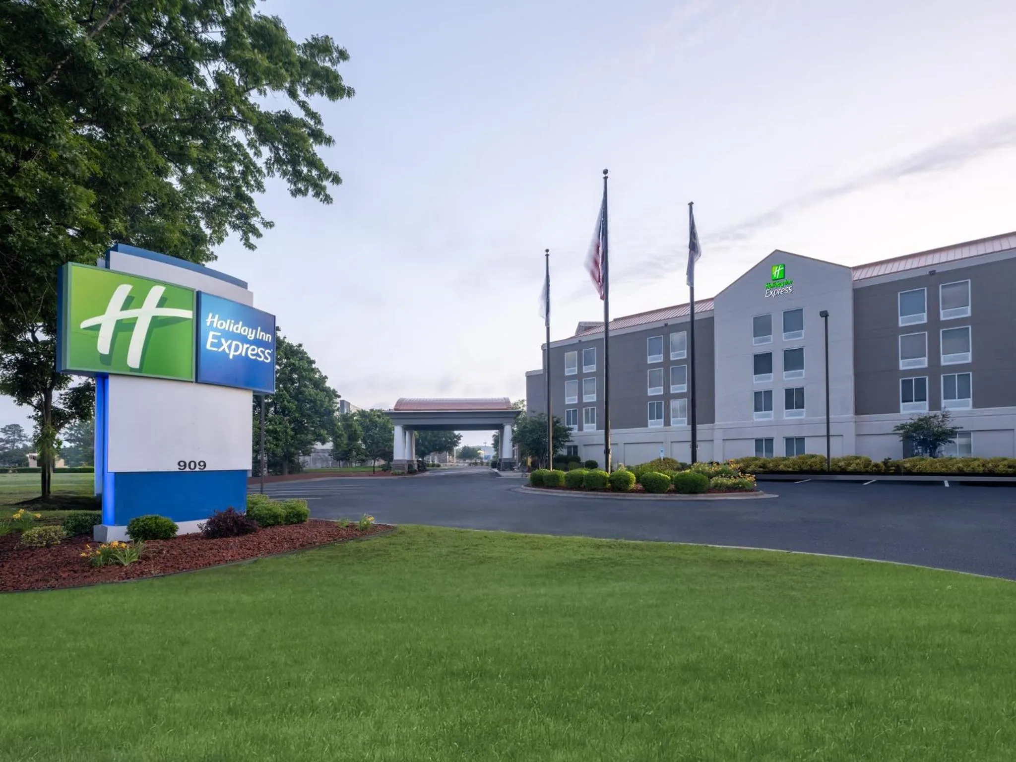 Property building in Holiday Inn Express Greenville by IHG