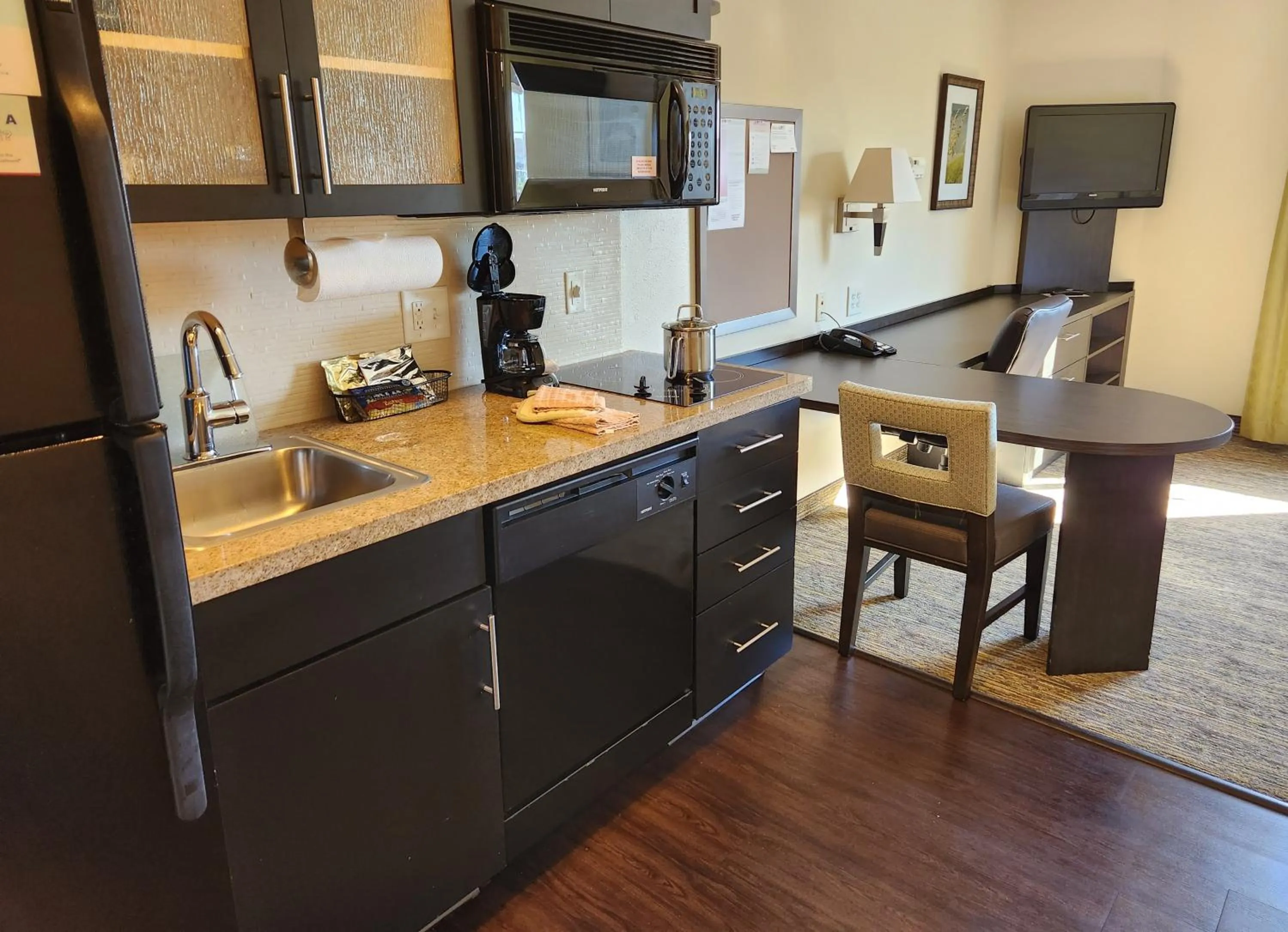Kitchen or kitchenette in Candlewood Suites Greenville NC by IHG