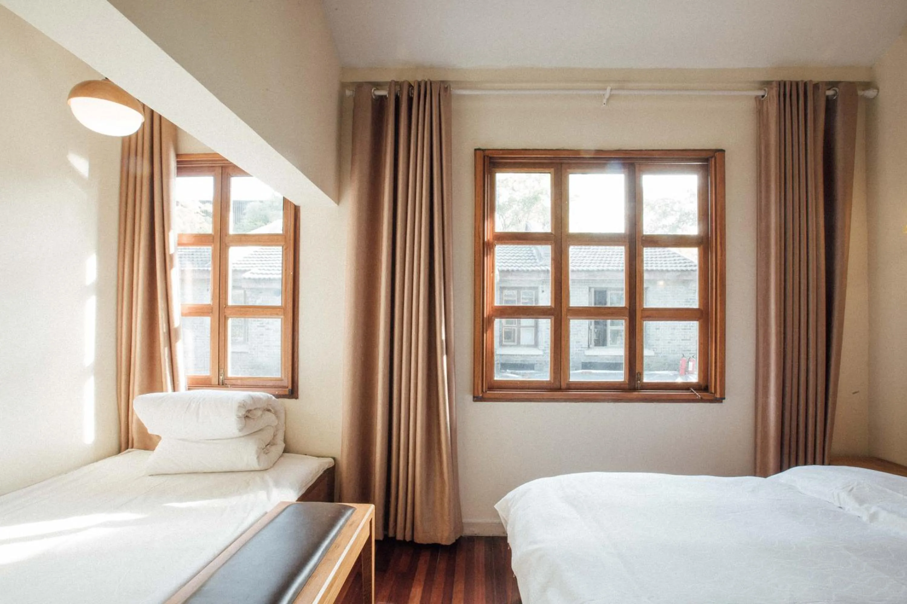 Photo of the whole room, Bed in Lao men dong International Youth Hostel