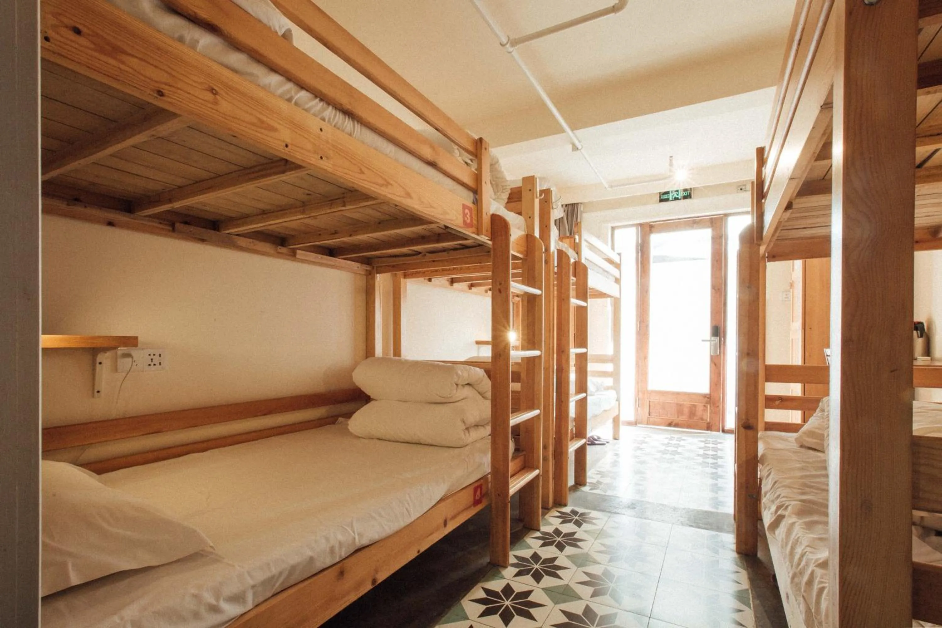 Photo of the whole room, Bed in Lao men dong International Youth Hostel