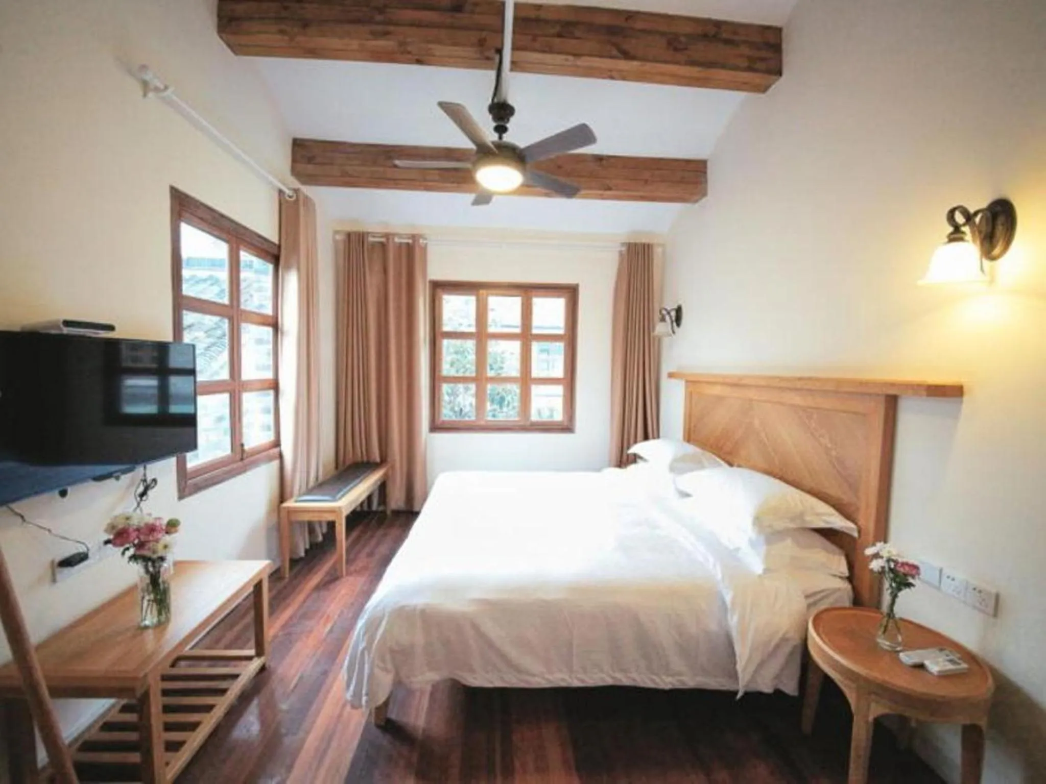 Bedroom, Bed in Lao men dong International Youth Hostel