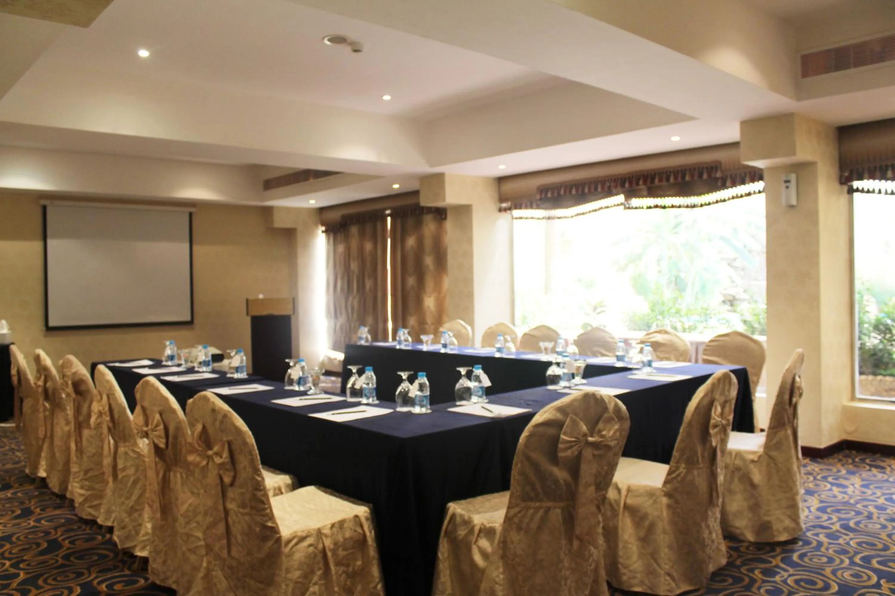 Coffee/tea facilities in Ramada Riyadh Hotel