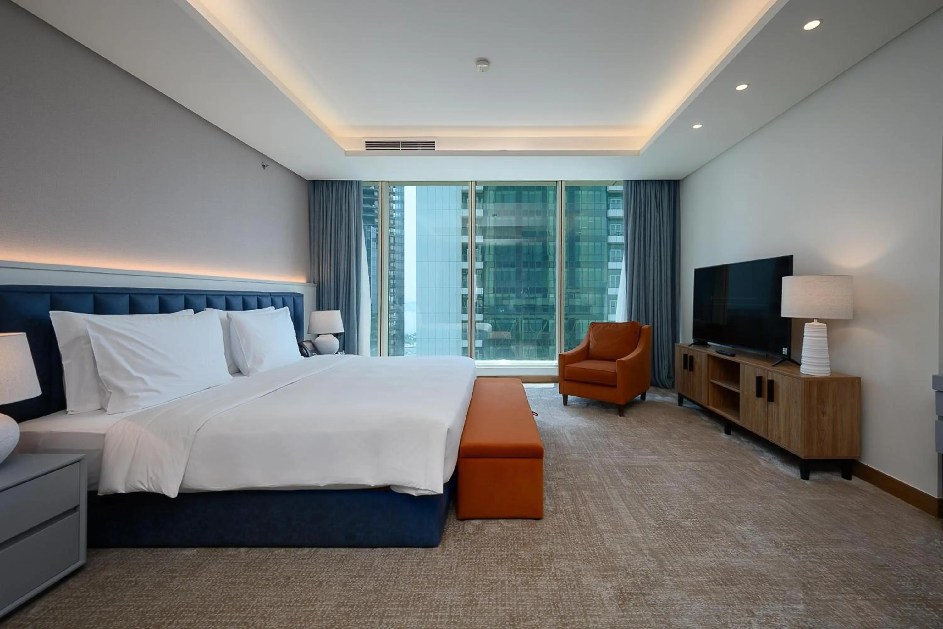 Photo of the whole room, Bed in Kempinski Residences & Suites, Doha