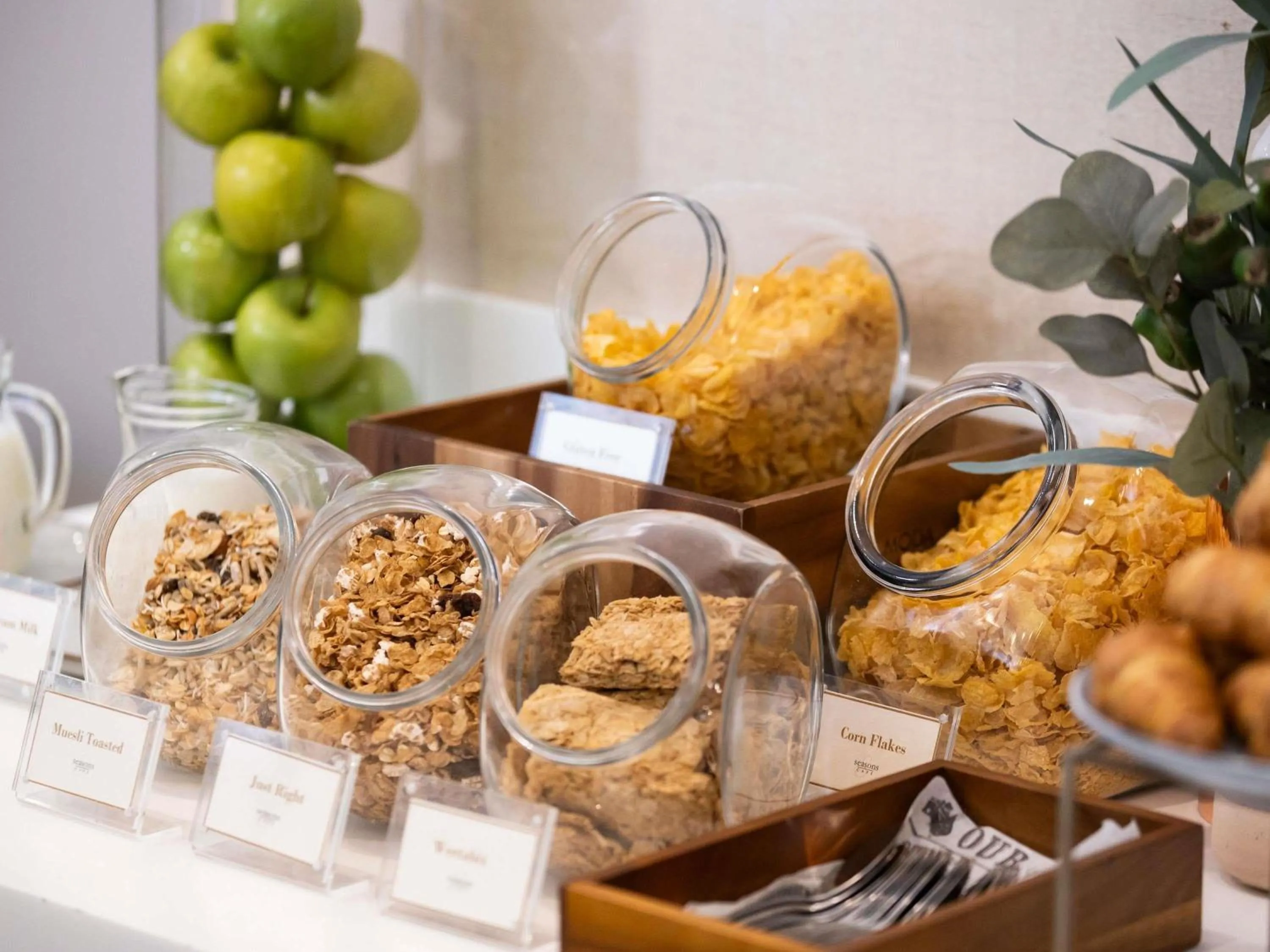 Restaurant/places to eat in The Sydney Boulevard Hotel