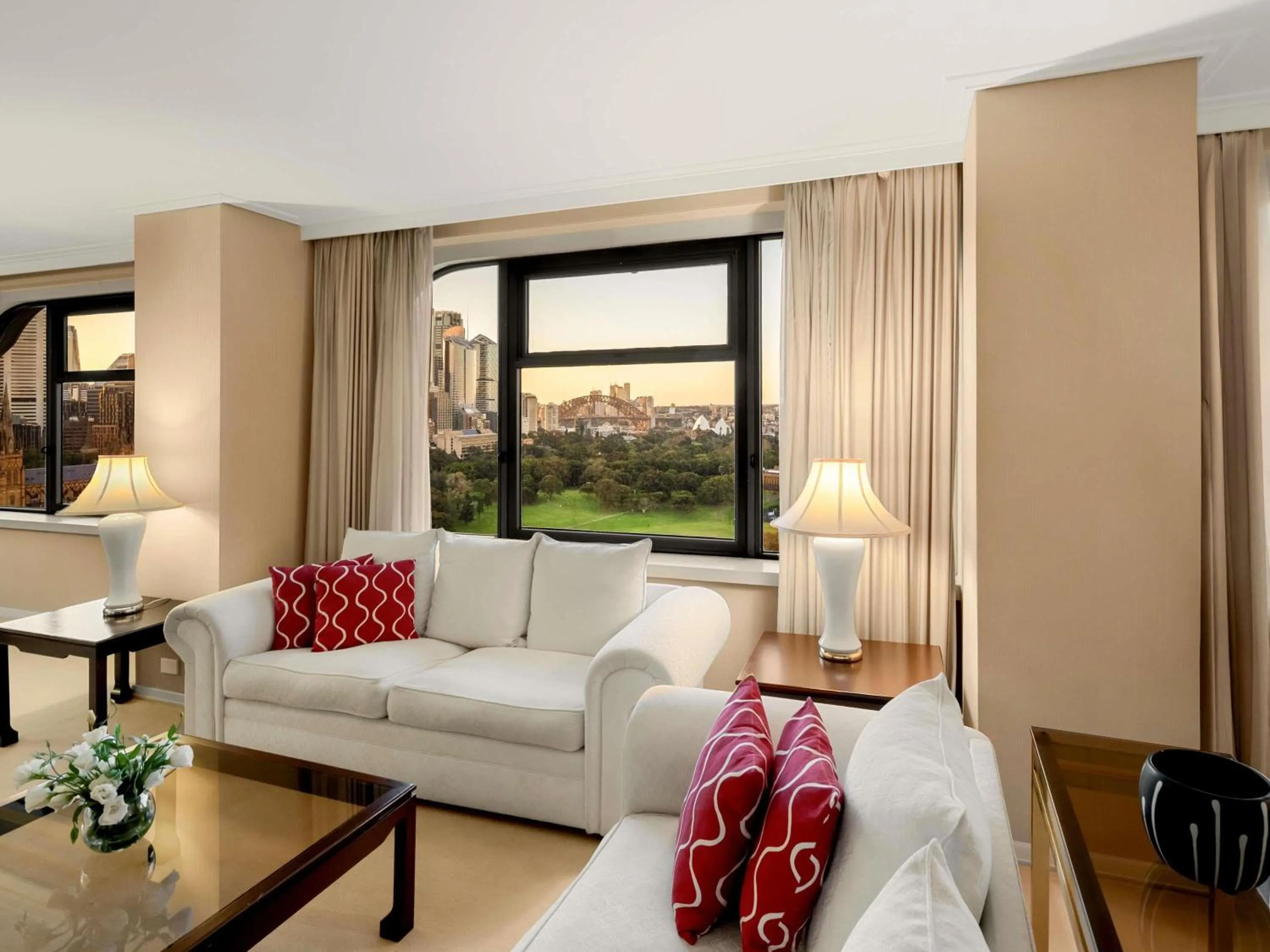 Photo of the whole room in The Sydney Boulevard Hotel