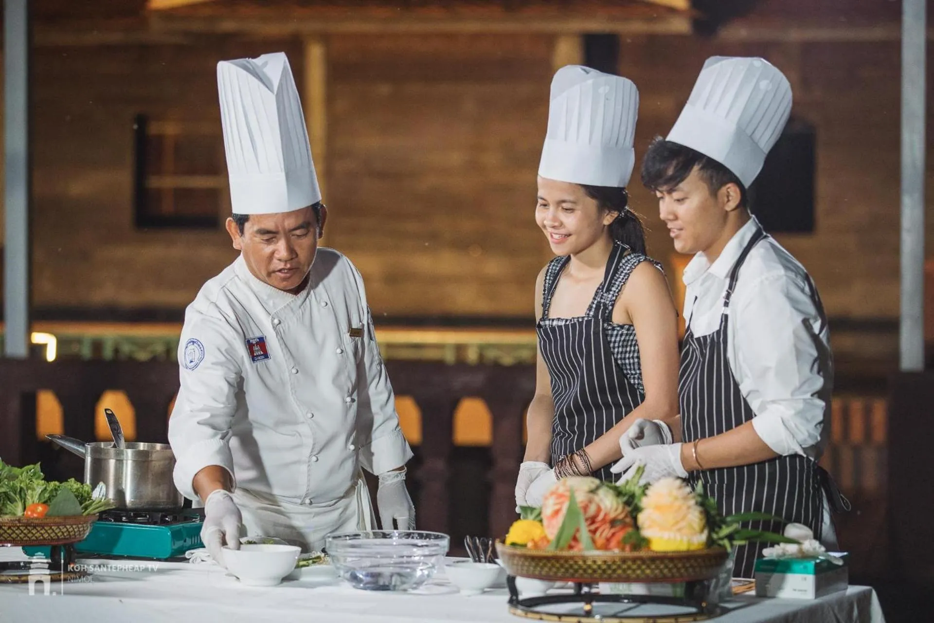 Food and drinks in Empress Angkor Resort & Spa