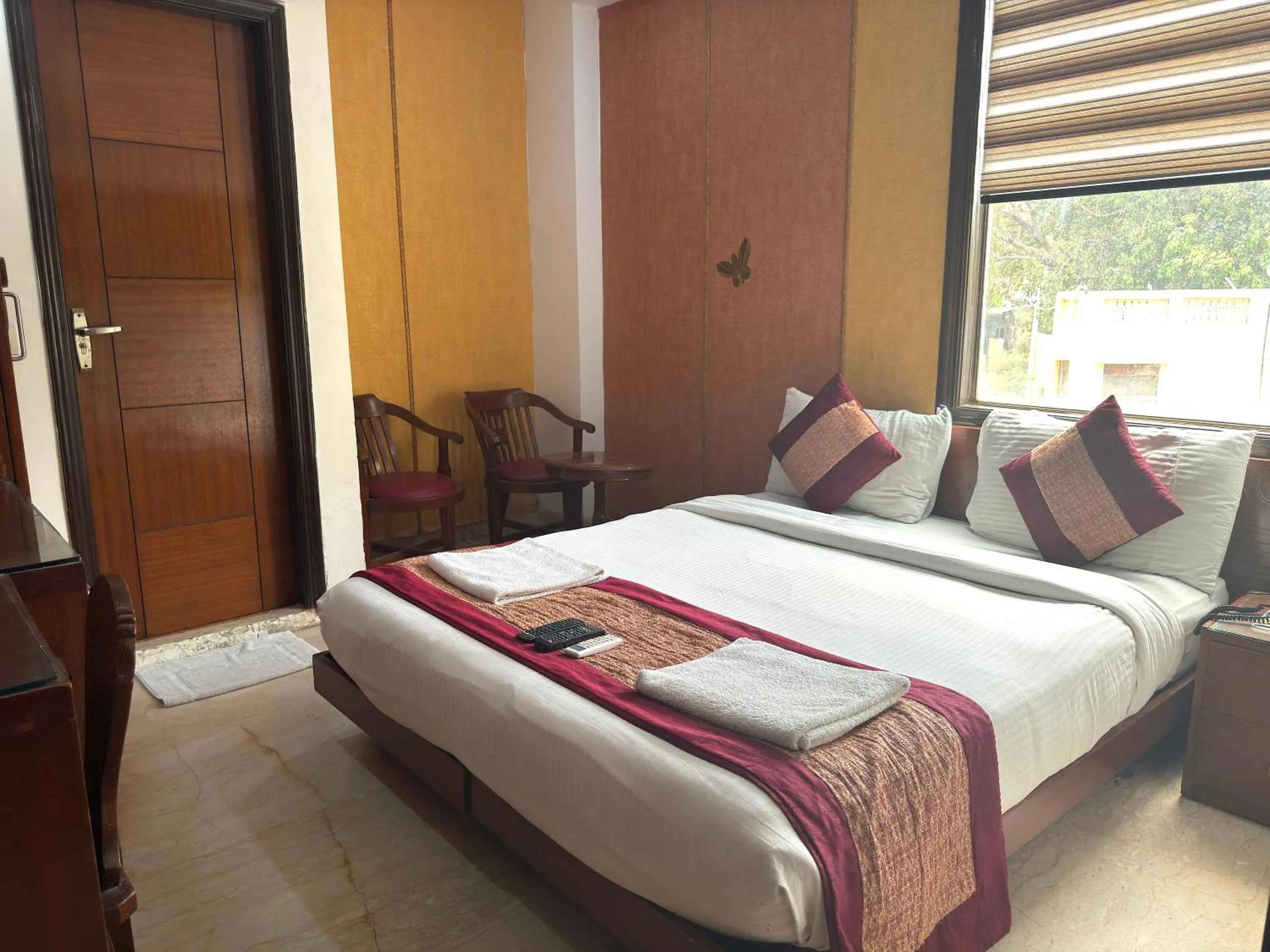 Bed in Hotel The Daanish Residency - Karol Bagh