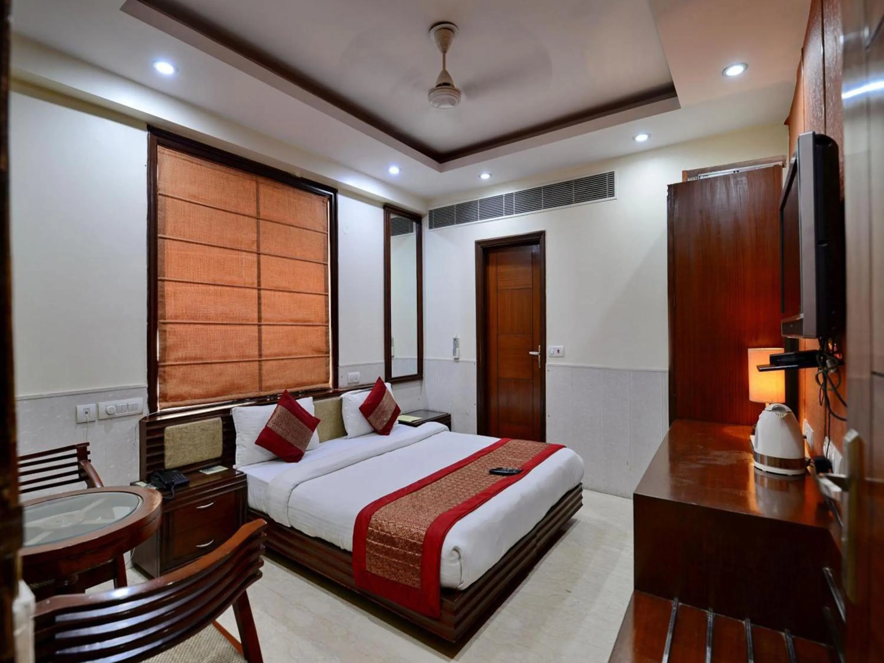 Photo of the whole room, Bed in Hotel The Daanish Residency - Karol Bagh