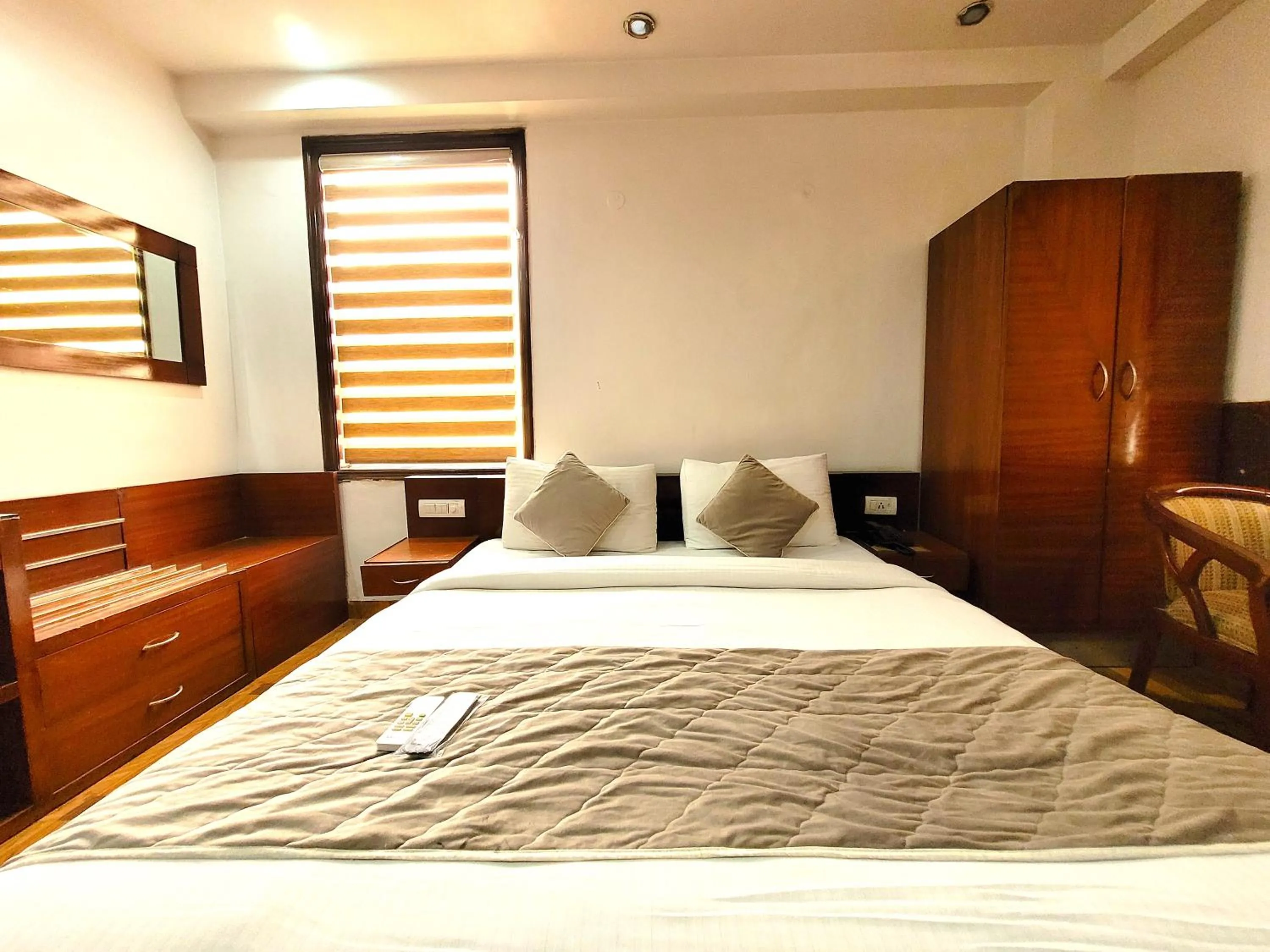 Bed in Hotel The Daanish Residency - Karol Bagh