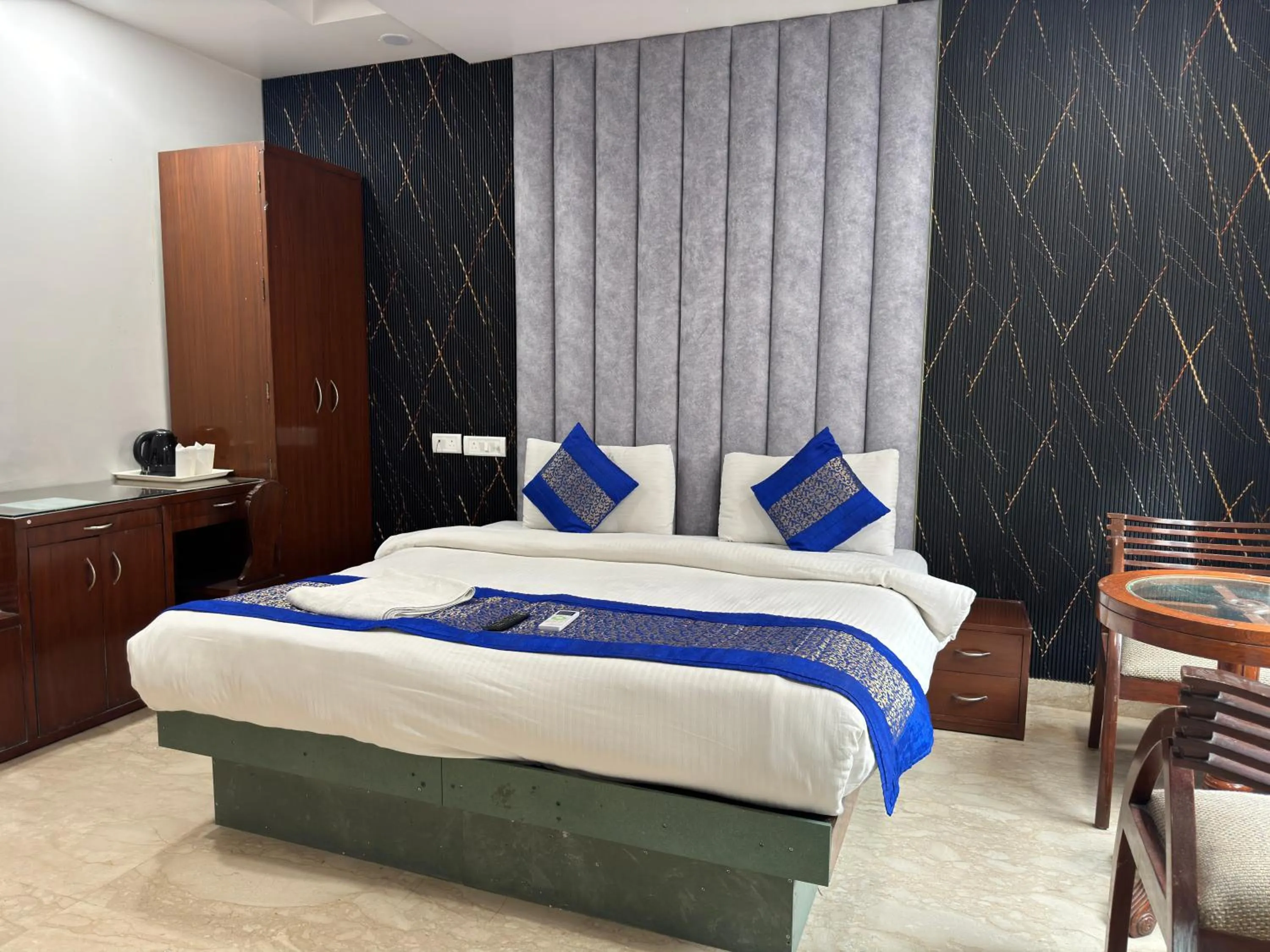 Bed in Hotel The Daanish Residency - Karol Bagh