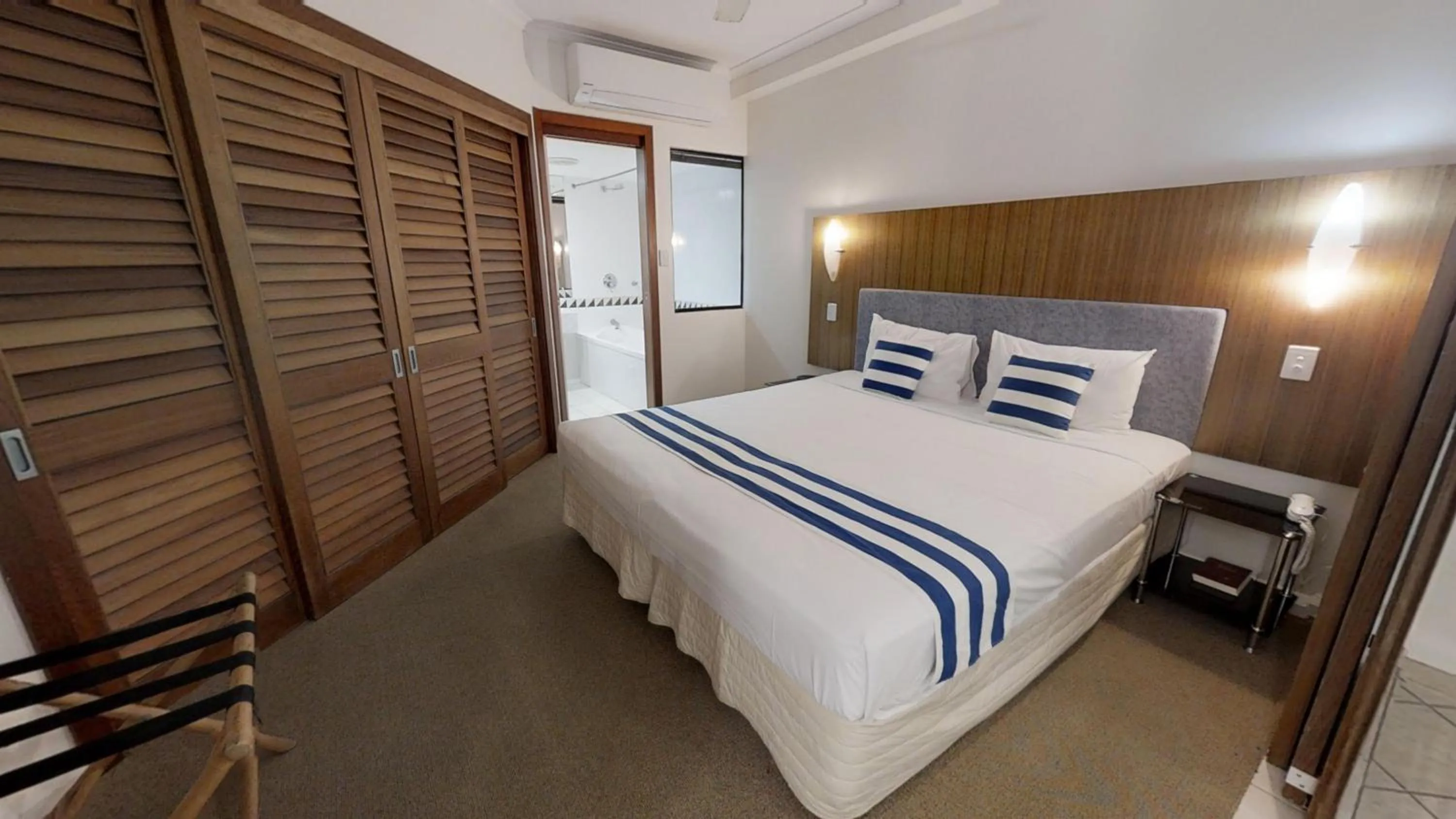 Bedroom, Bed in Silkari The Pavilions