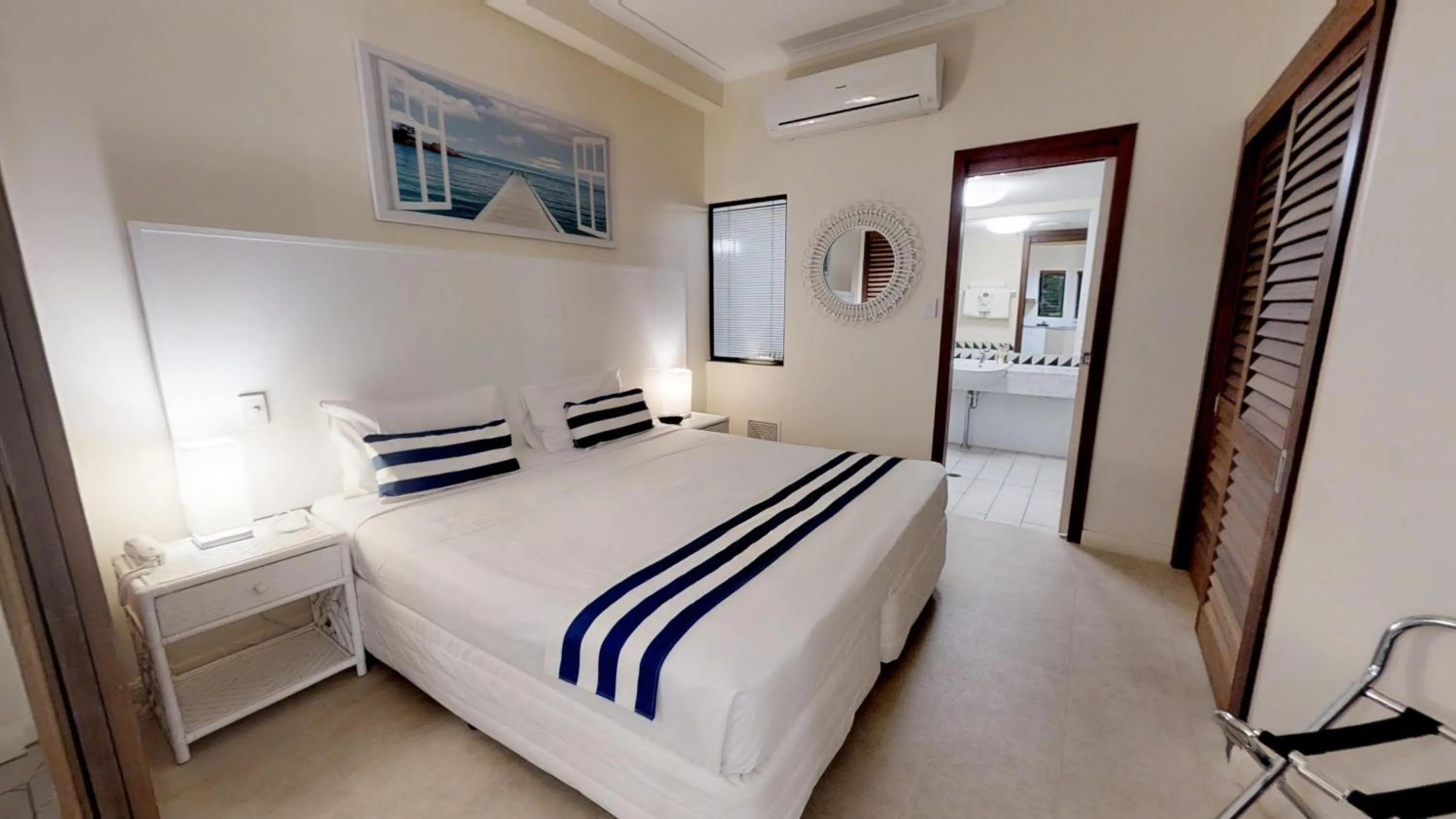 Bedroom, Bed in Silkari The Pavilions