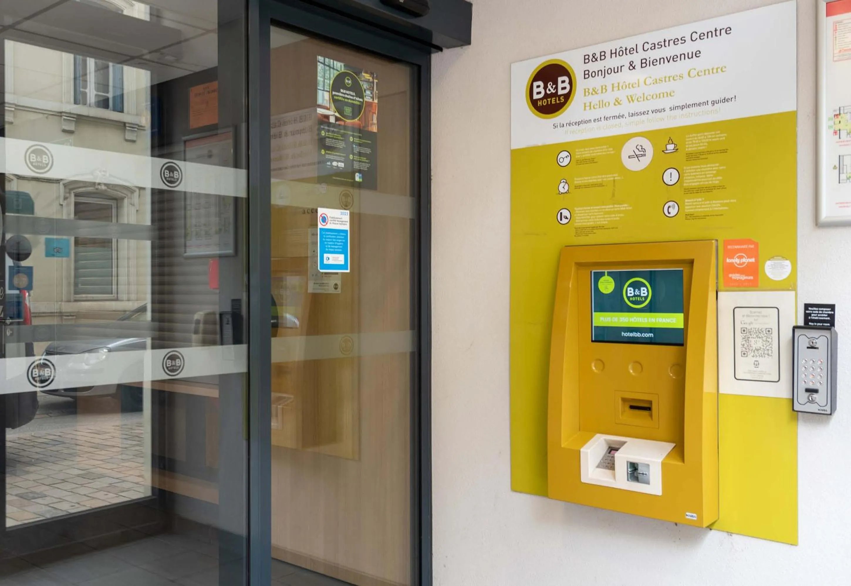 Facade/entrance in B&B HOTEL Castres Centre Gambetta