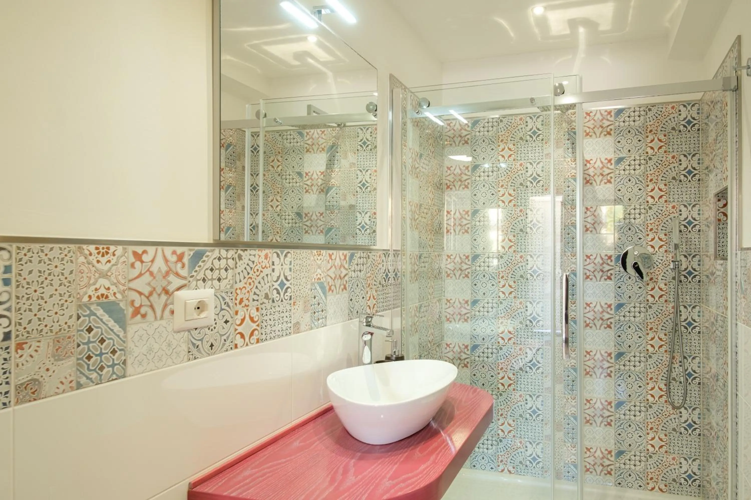 Shower in Villa Piana